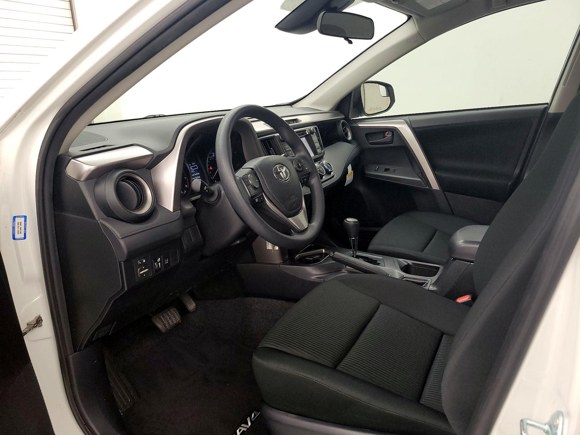 Thumbnail: 2018 Toyota RAV4 - 11