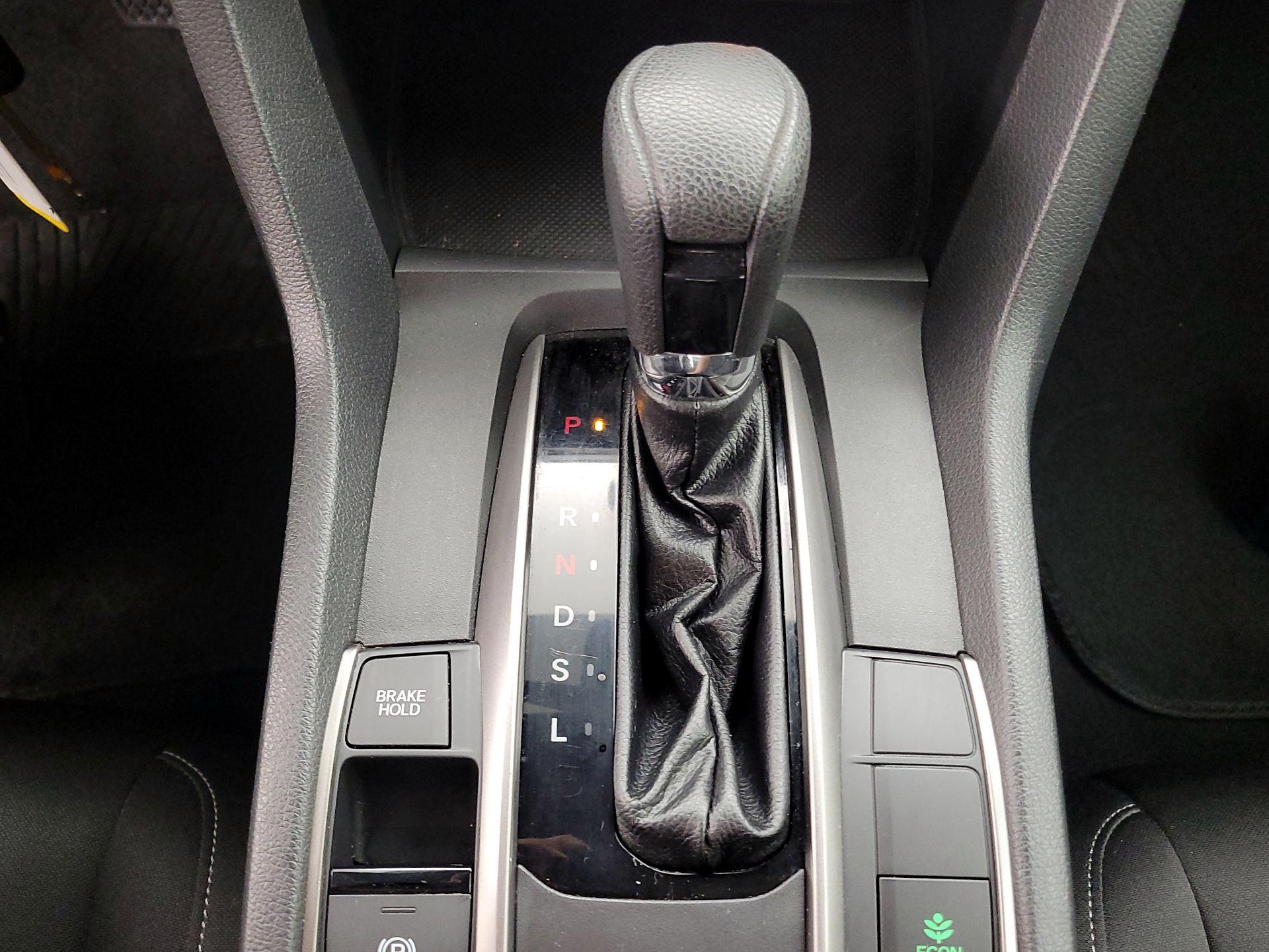 Thumbnail: 2019 Honda Civic - 17