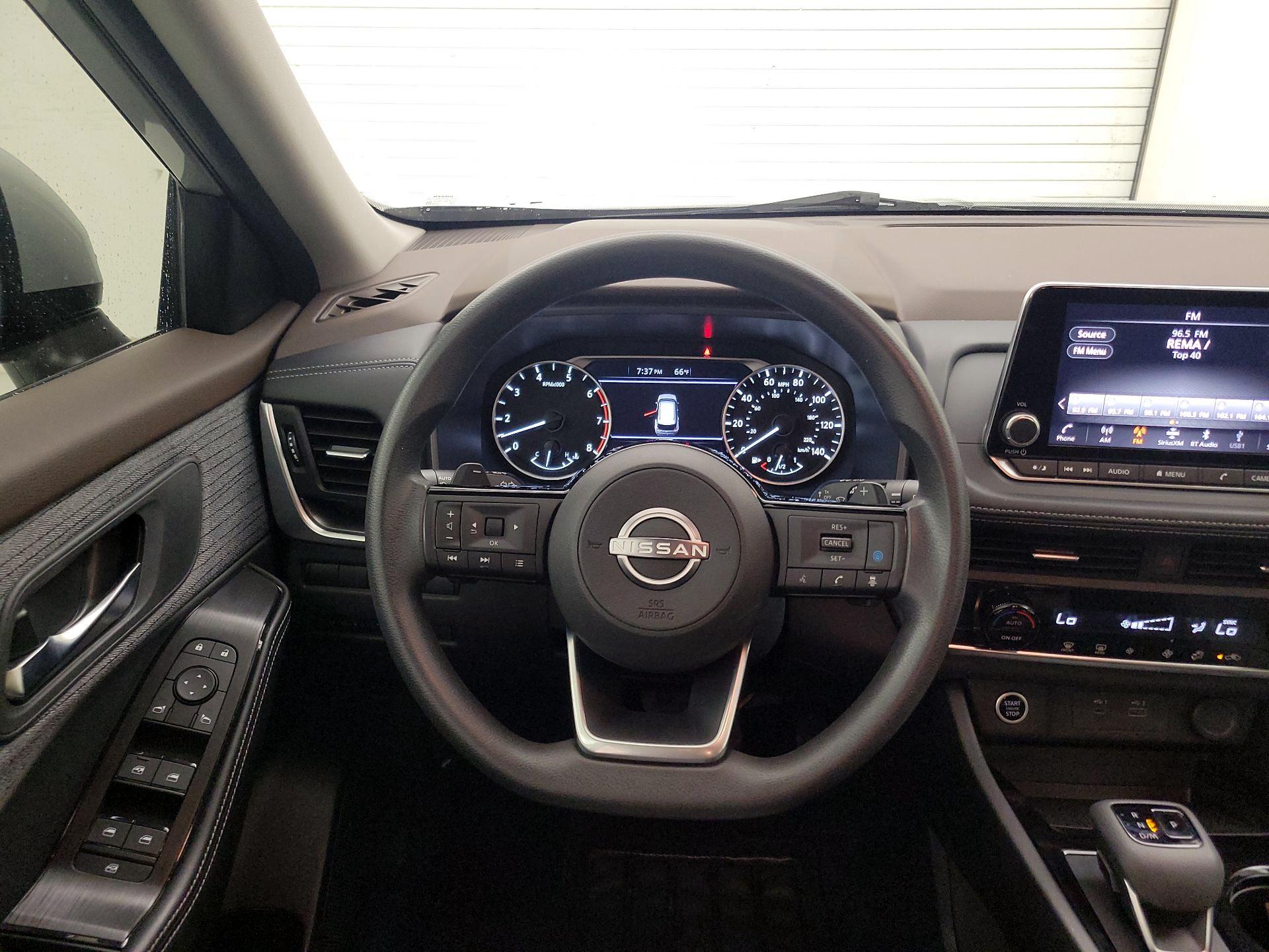 Thumbnail: 2023 Nissan Rogue - 10