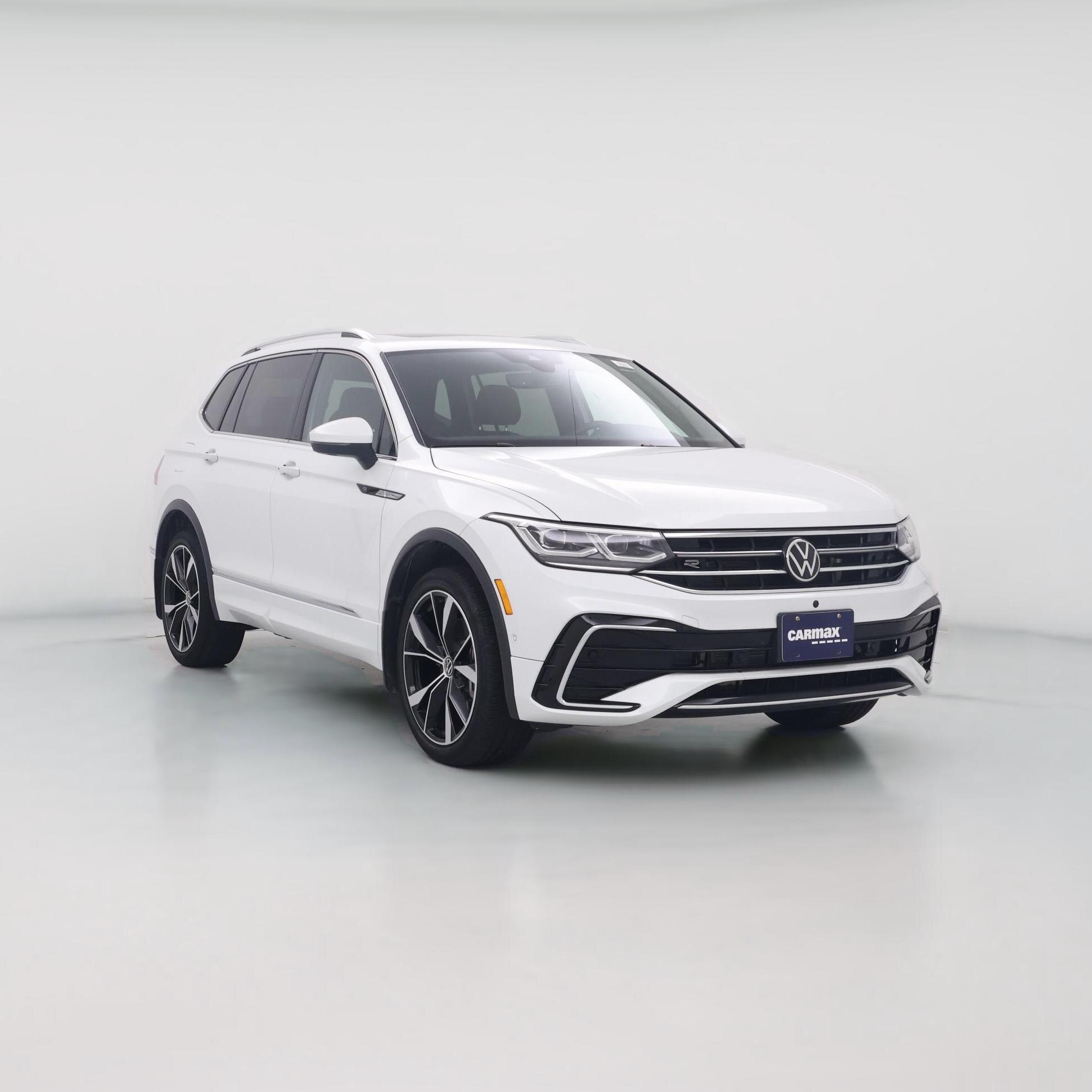 Thumbnail: 2022 Volkswagen Tiguan - 1