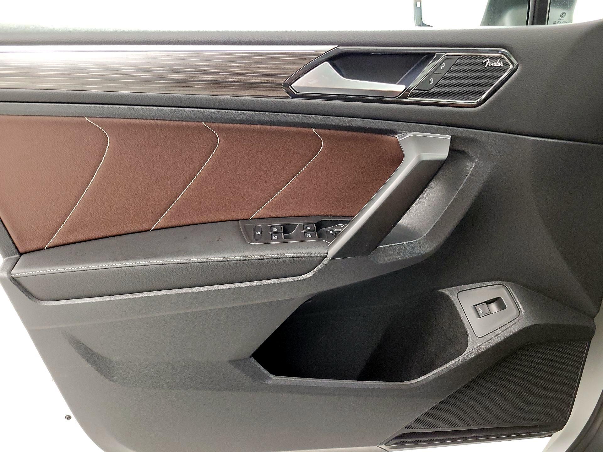 Thumbnail: 2022 Volkswagen Tiguan - 12