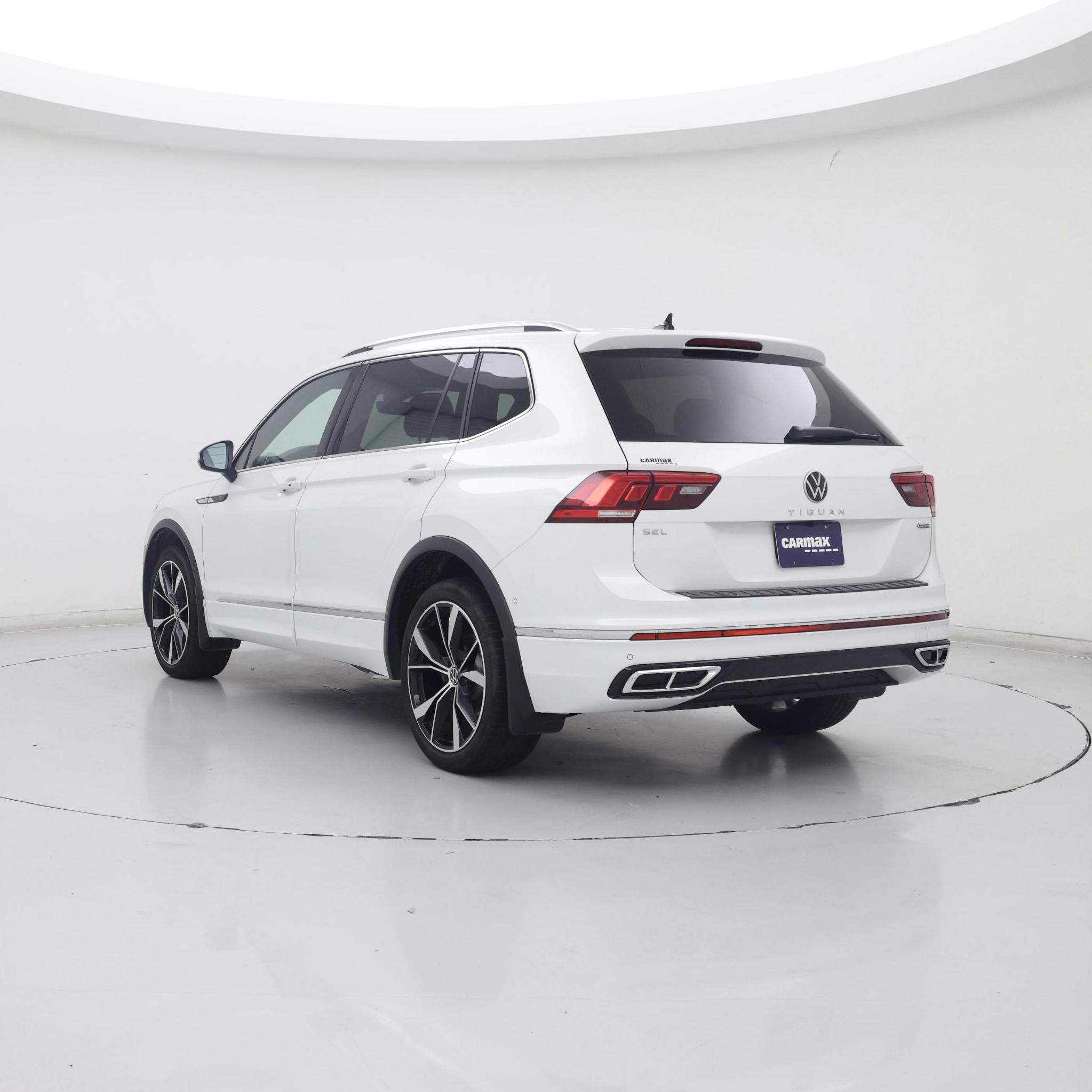 Thumbnail: 2022 Volkswagen Tiguan - 2