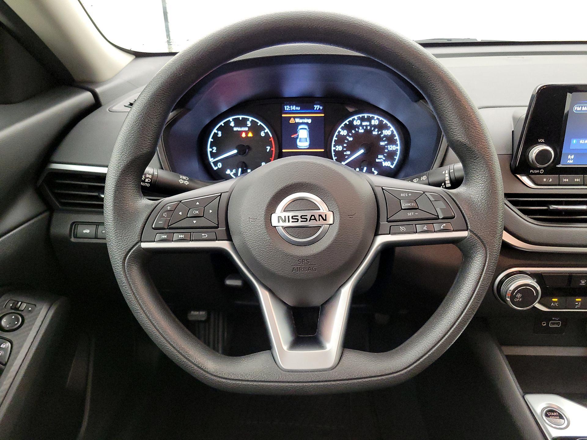 Thumbnail: 2021 Nissan Altima - 10