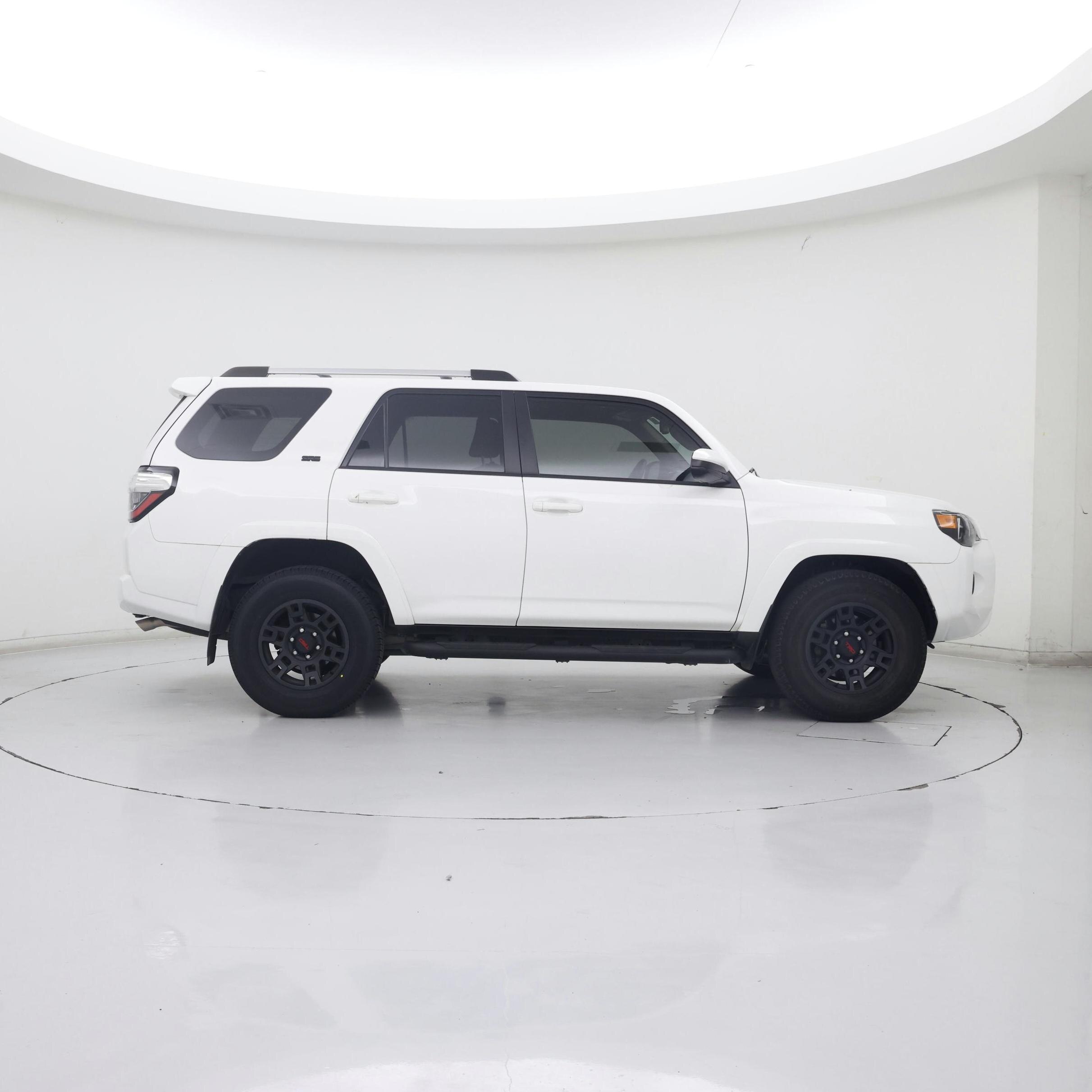 Thumbnail: 2023 Toyota 4Runner - 7