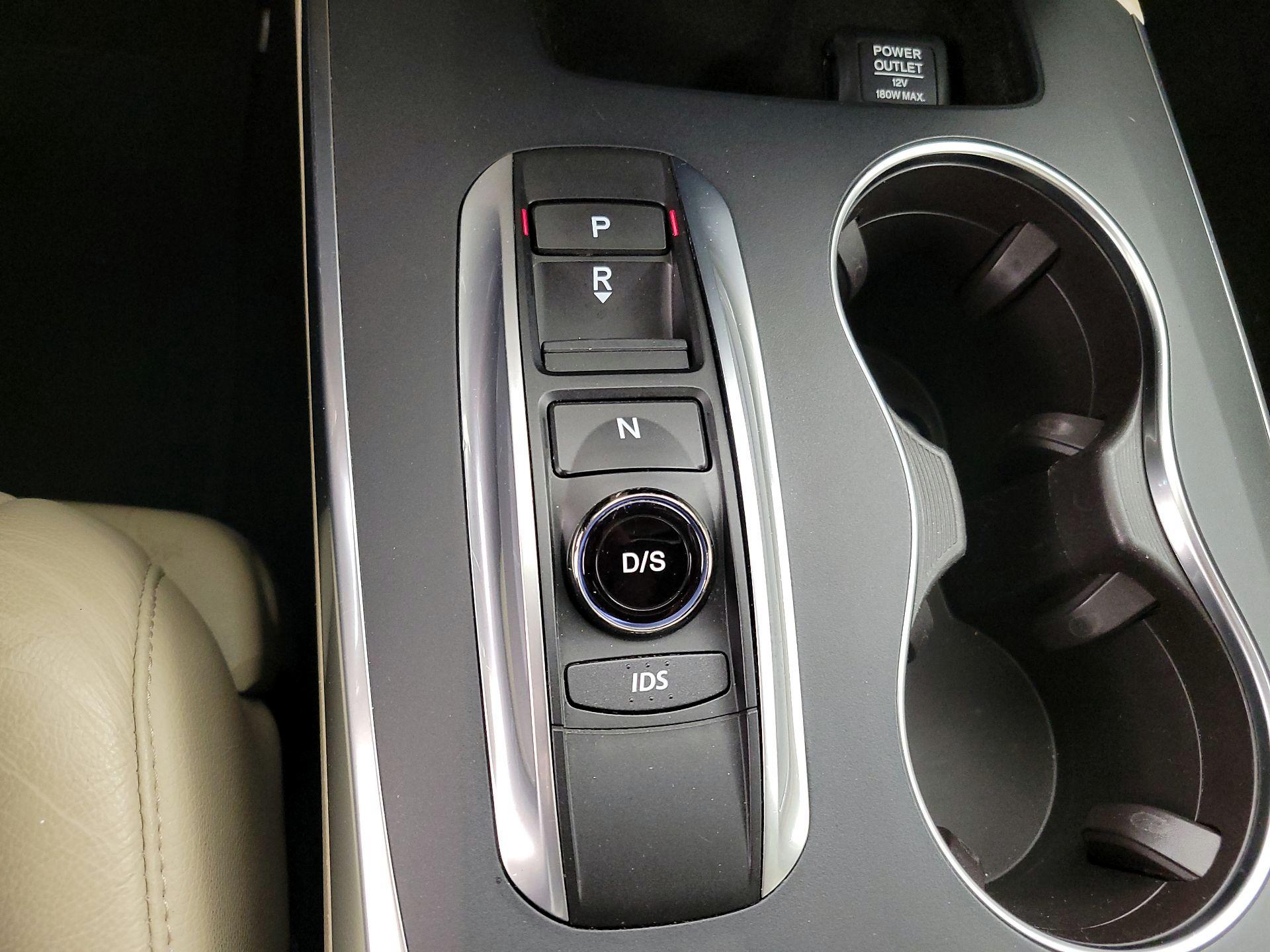 Thumbnail: 2016 Acura MDX - 17