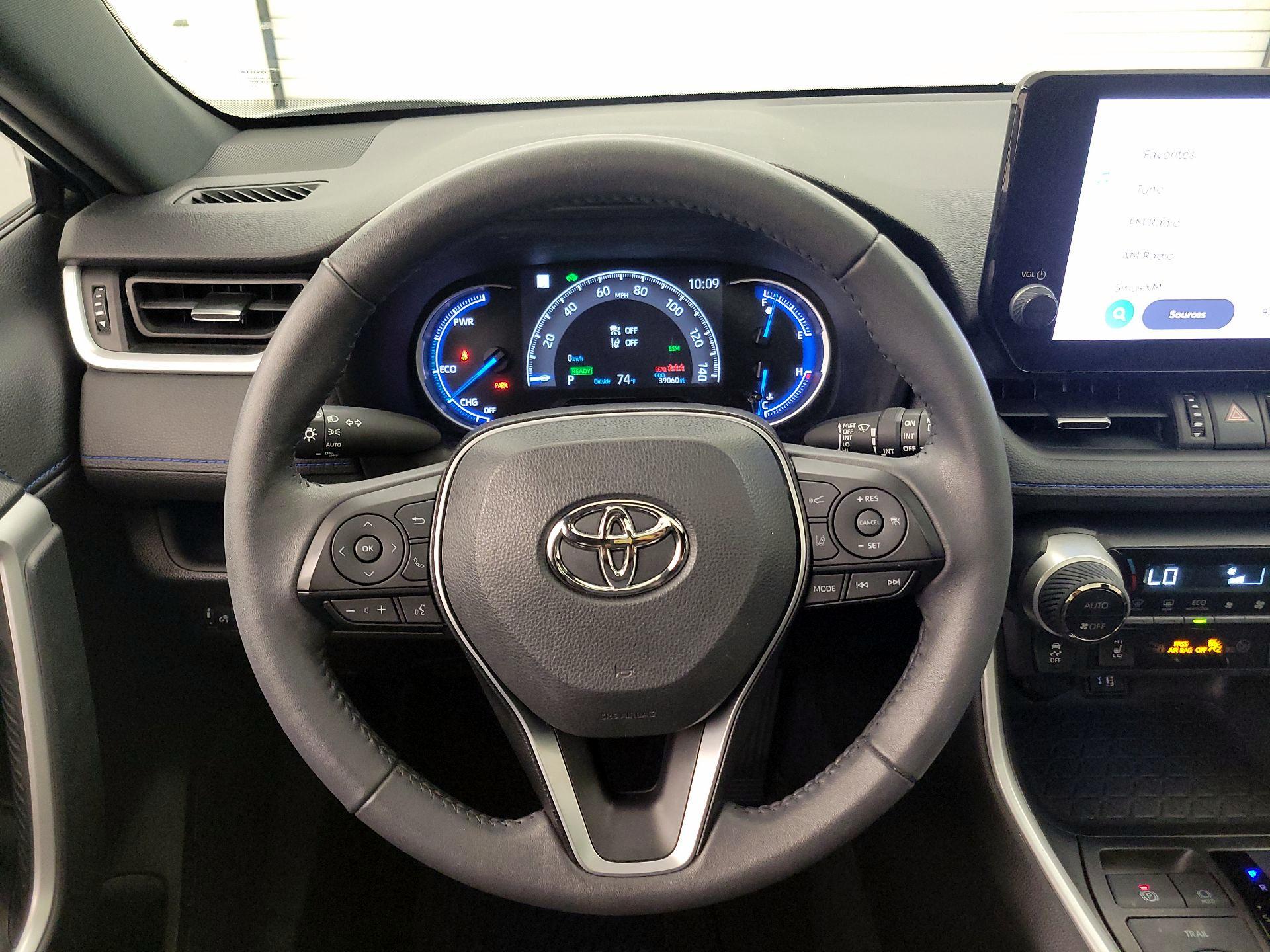 Thumbnail: 2023 Toyota RAV4 - 10