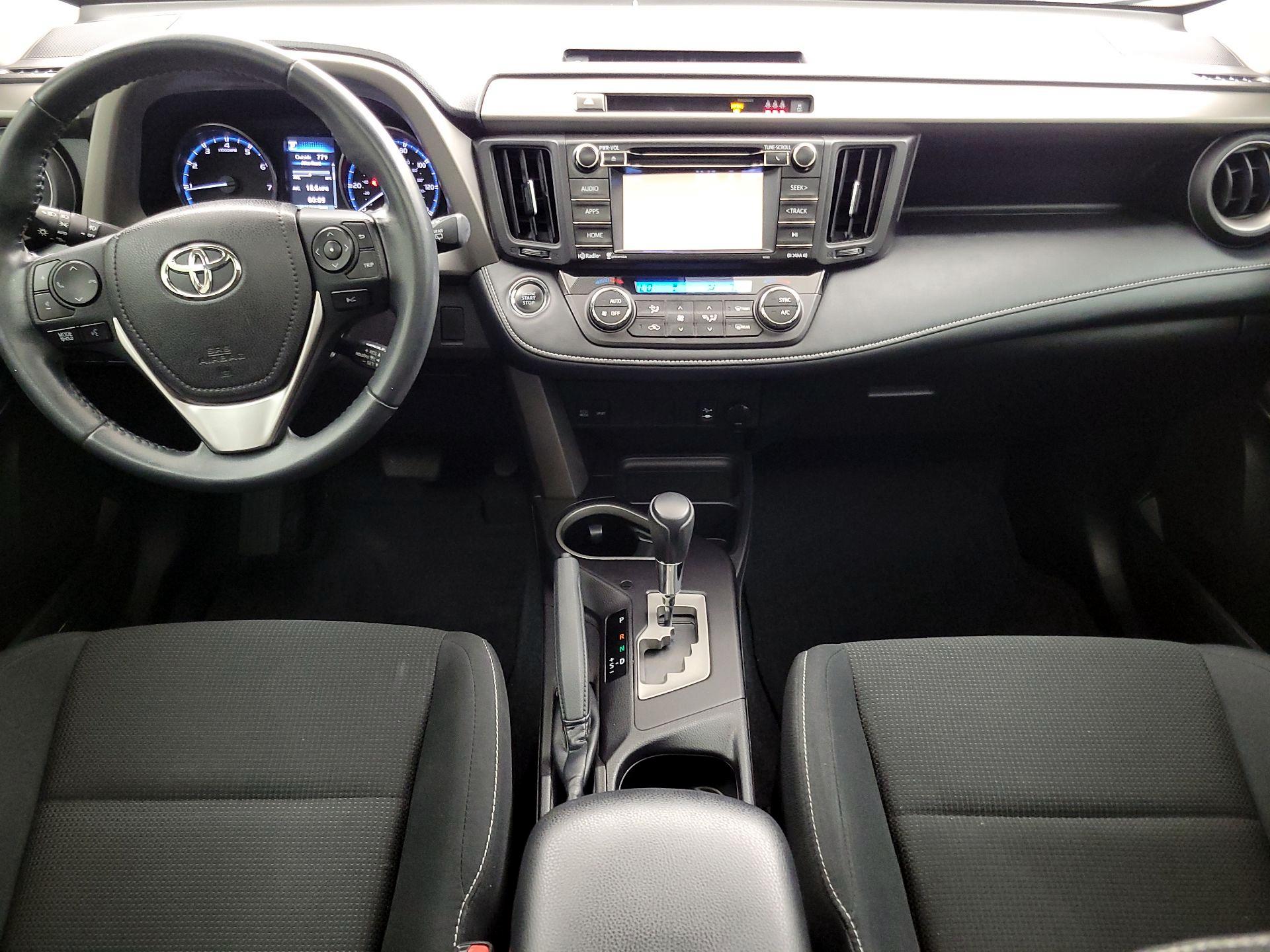 Thumbnail: 2018 Toyota RAV4 - 9