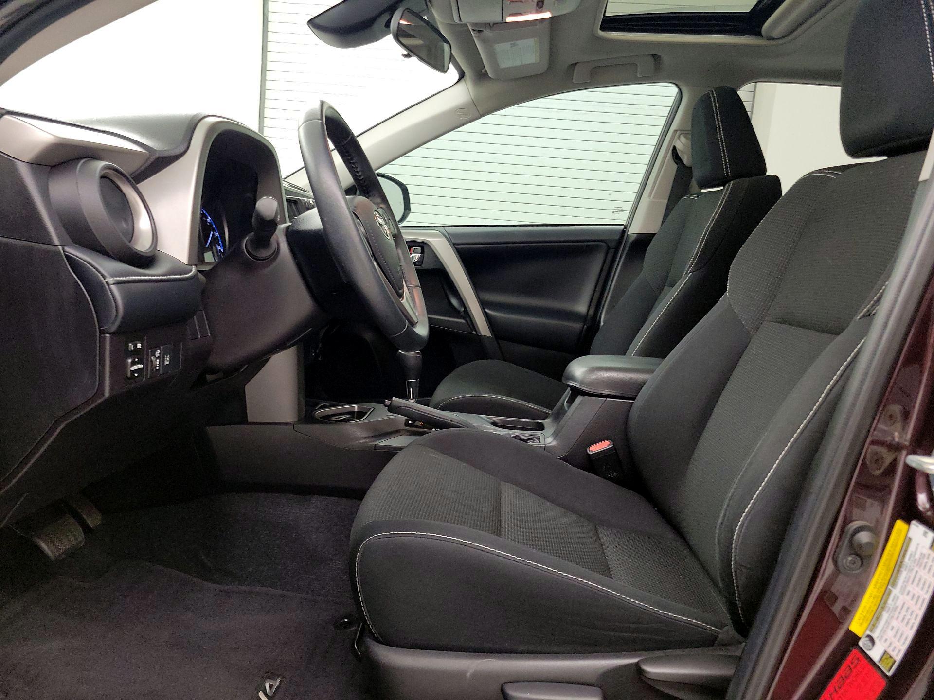 Thumbnail: 2018 Toyota RAV4 - 11