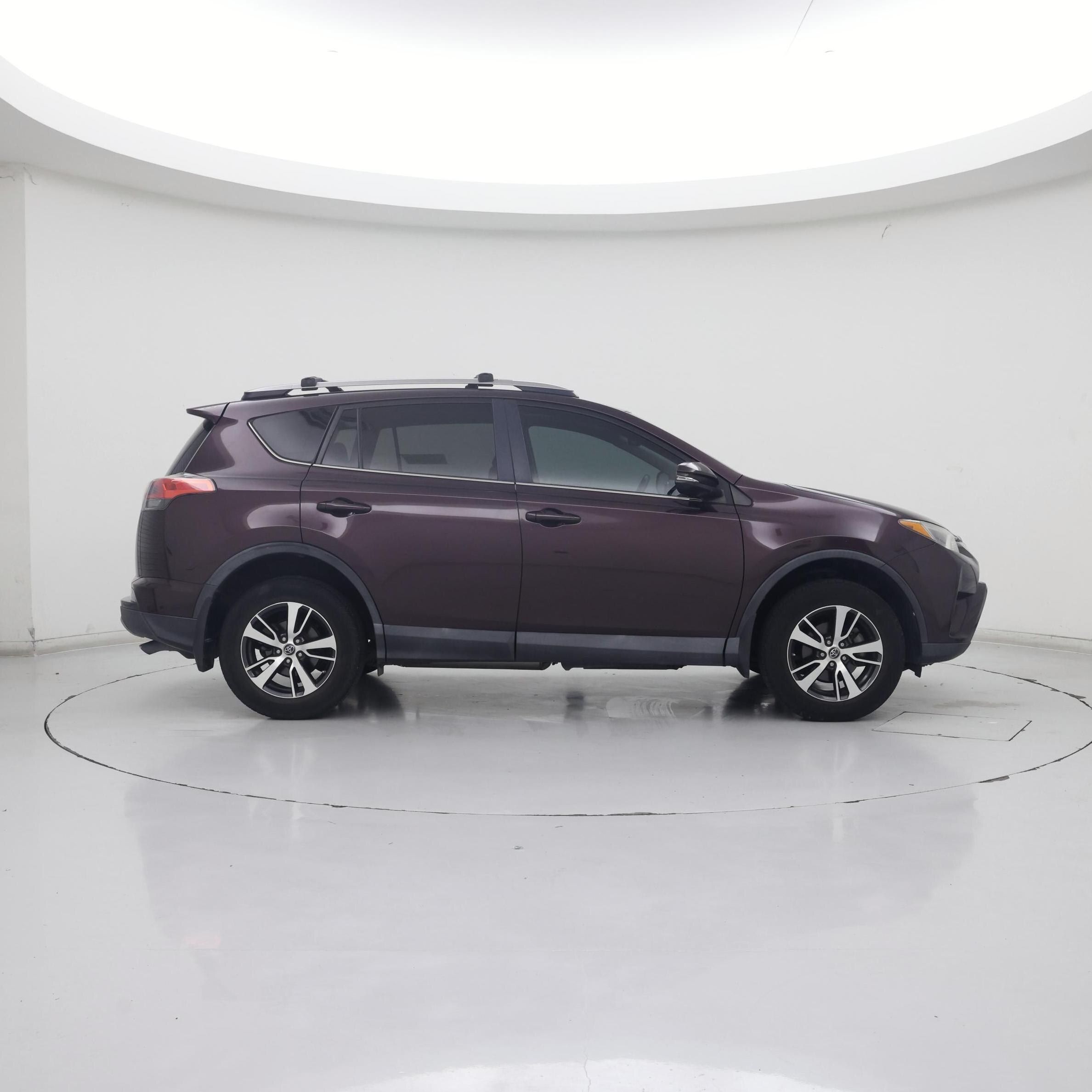 Thumbnail: 2018 Toyota RAV4 - 7