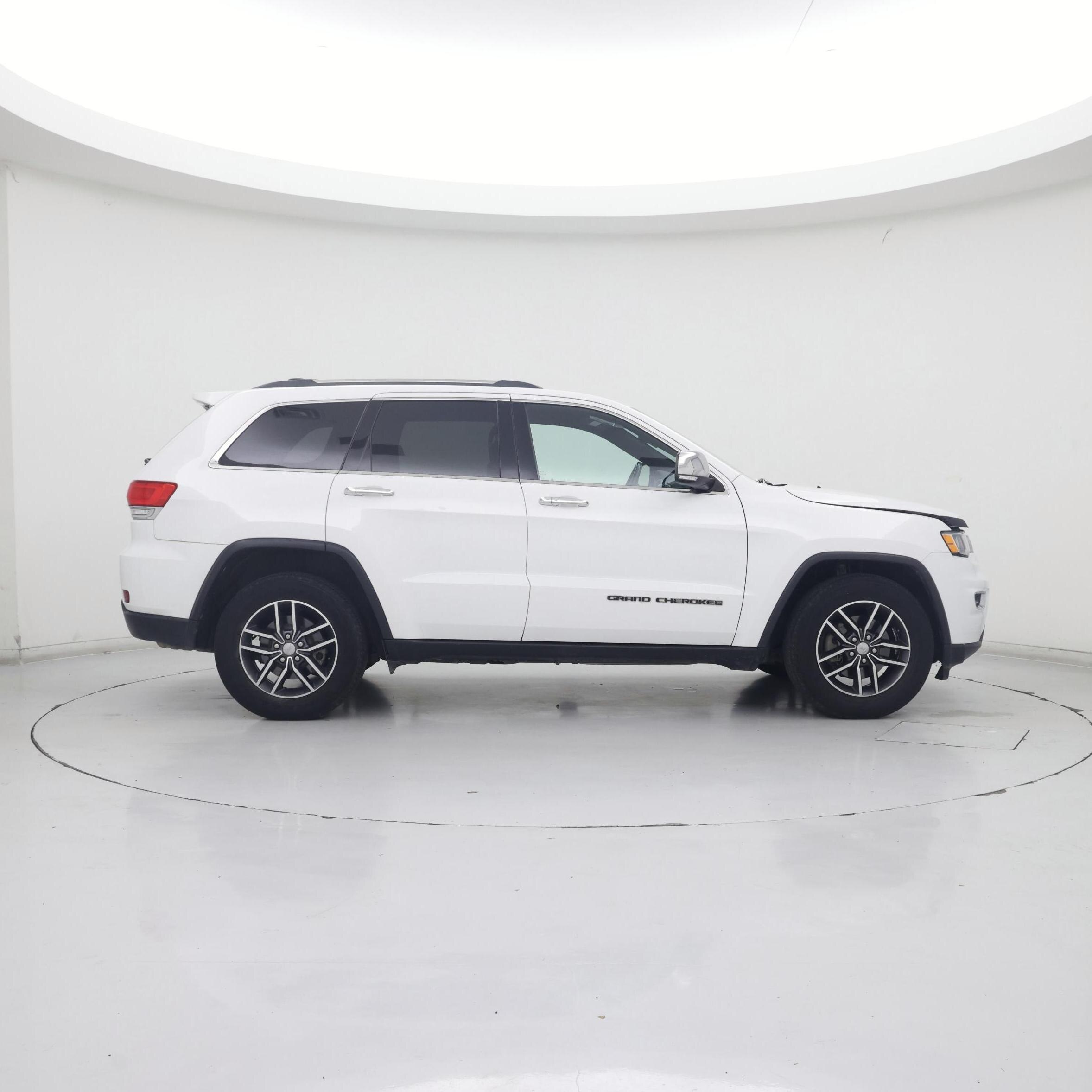Thumbnail: 2018 Jeep Grand Cherokee - 7
