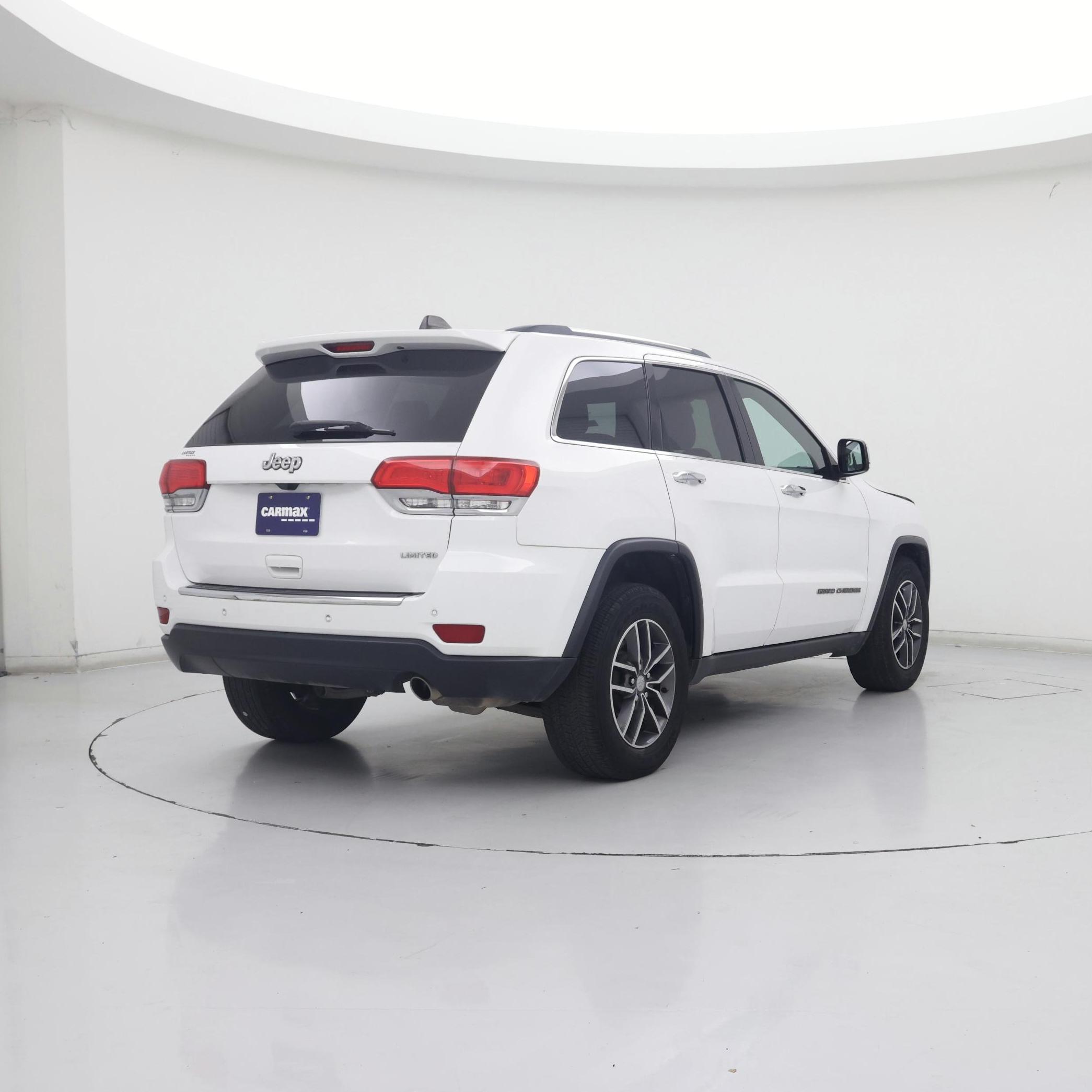 Thumbnail: 2018 Jeep Grand Cherokee - 8