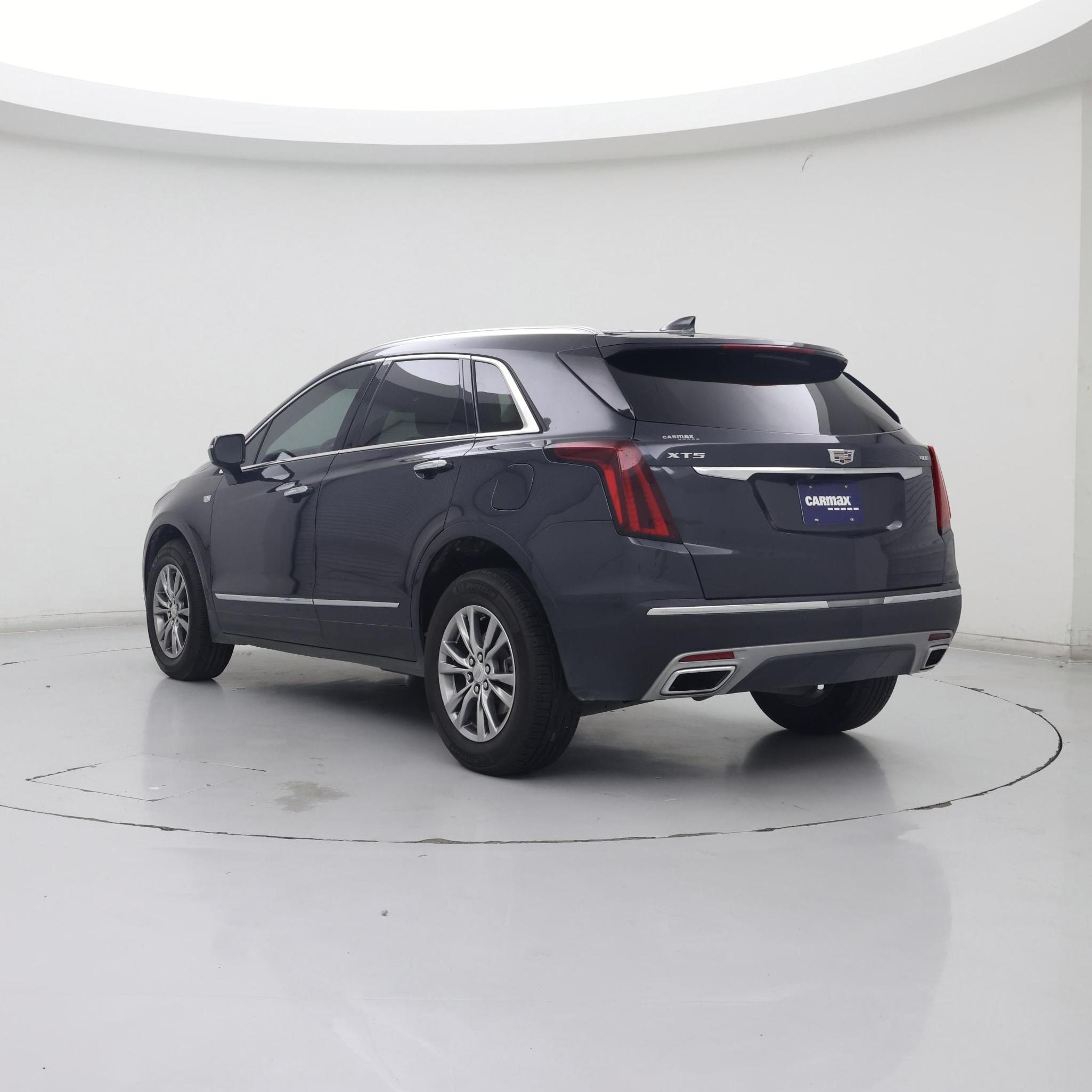 Thumbnail: 2022 Cadillac XT5 - 2