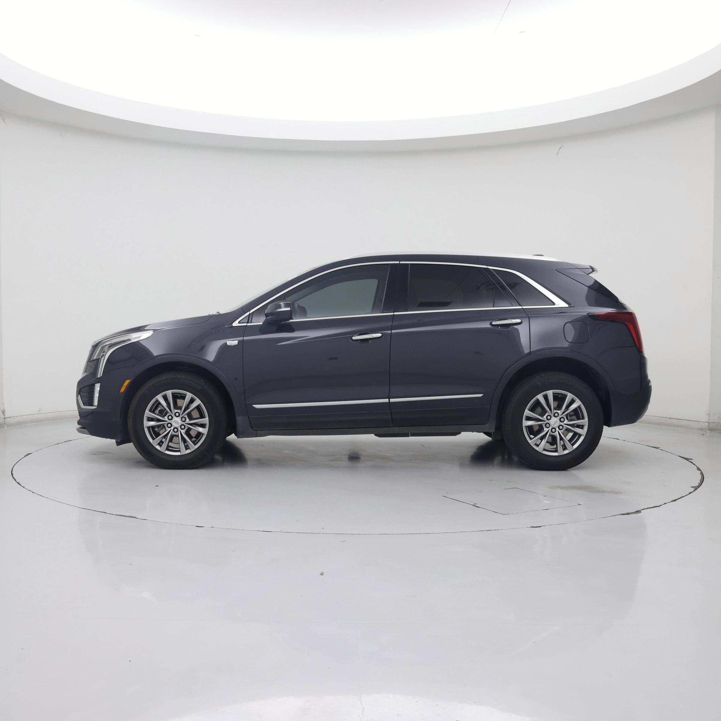 Thumbnail: 2022 Cadillac XT5 - 3