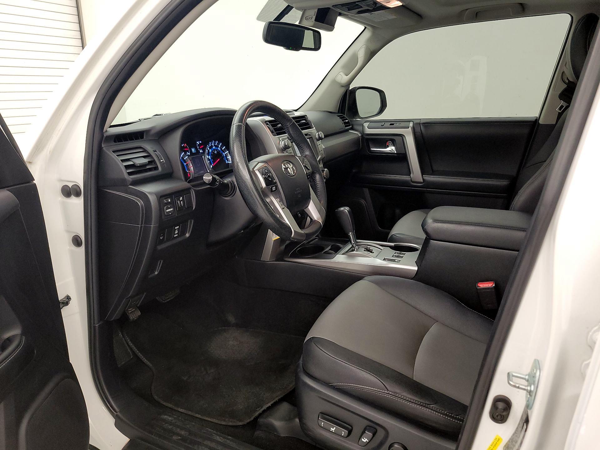 Thumbnail: 2014 Toyota 4Runner - 11