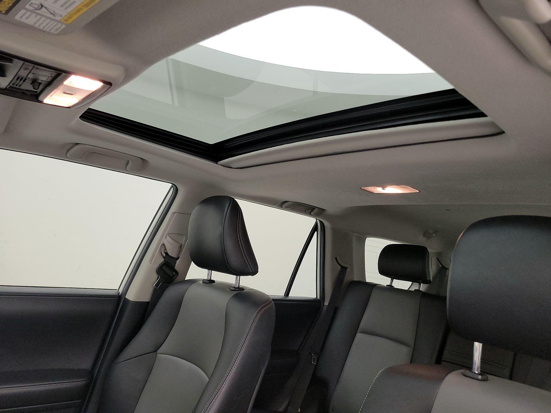 Thumbnail: 2014 Toyota 4Runner - 19