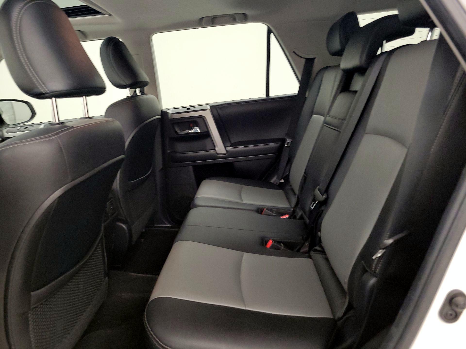 Thumbnail: 2014 Toyota 4Runner - 20