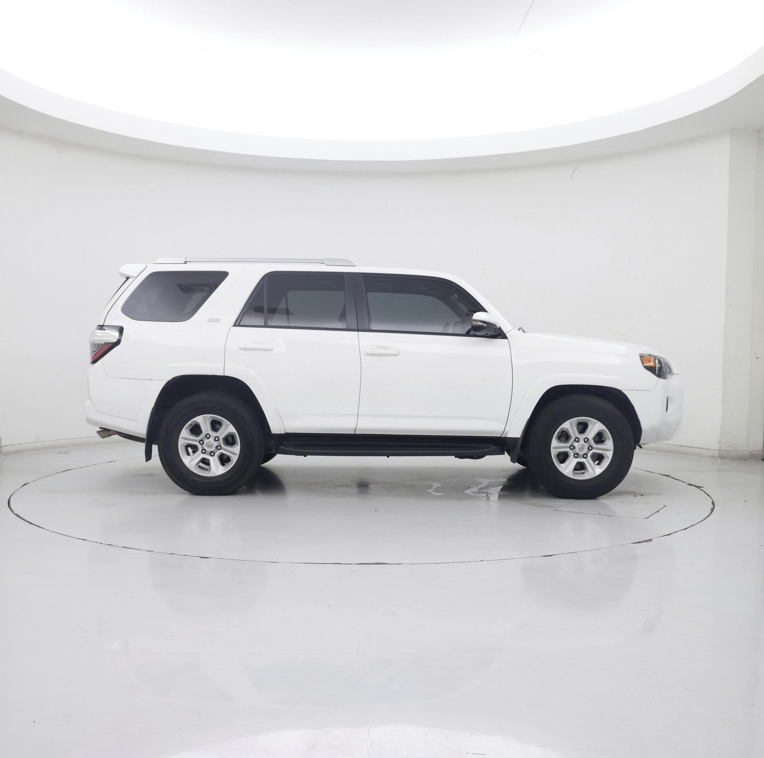 Thumbnail: 2014 Toyota 4Runner - 7