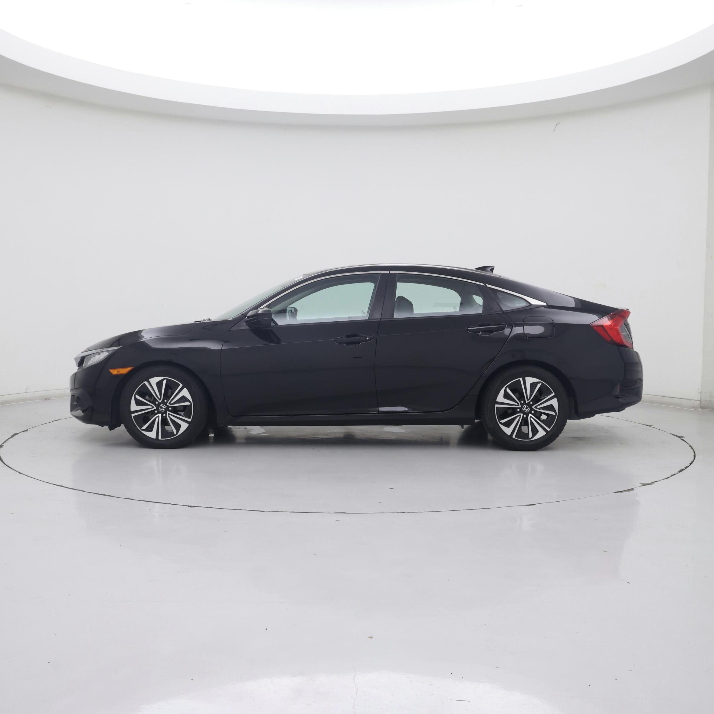 Thumbnail: 2017 Honda Civic - 3