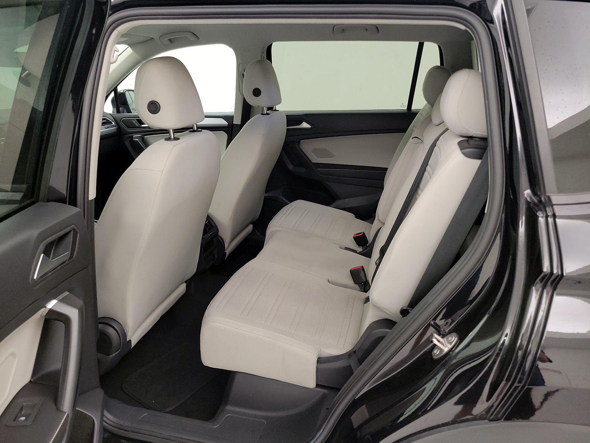 Thumbnail: 2023 Volkswagen Tiguan - 19
