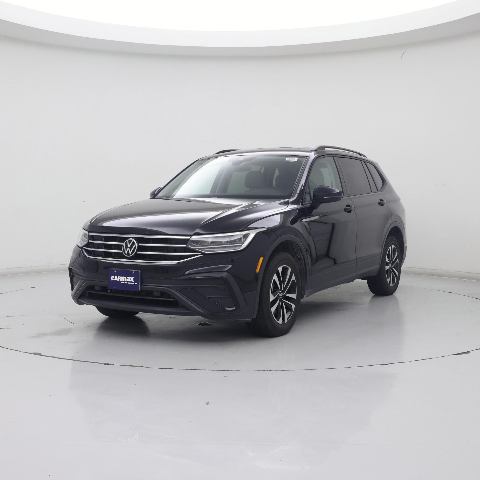 Thumbnail: 2023 Volkswagen Tiguan - 4