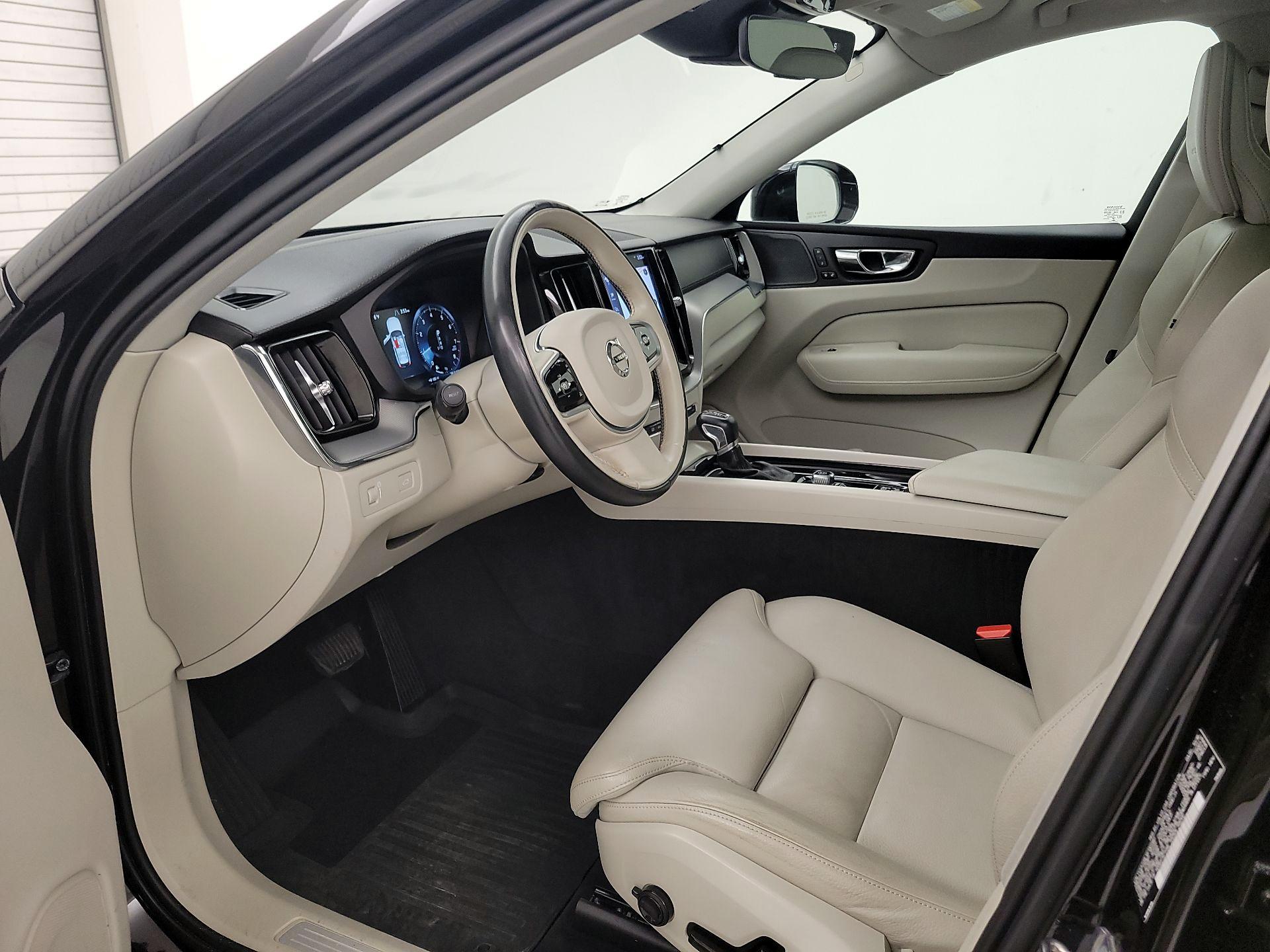 Thumbnail: 2019 Volvo XC60 - 11