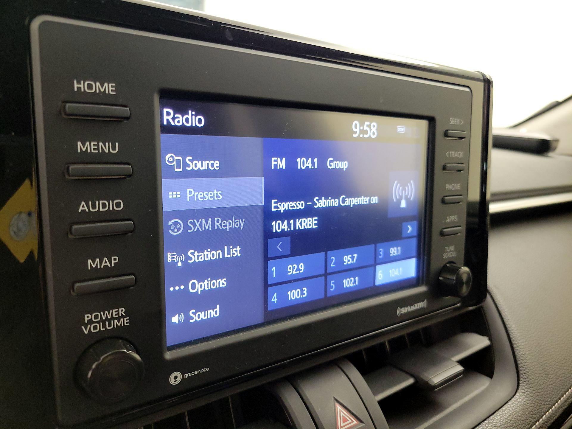 Thumbnail: 2020 Toyota RAV4 - 15