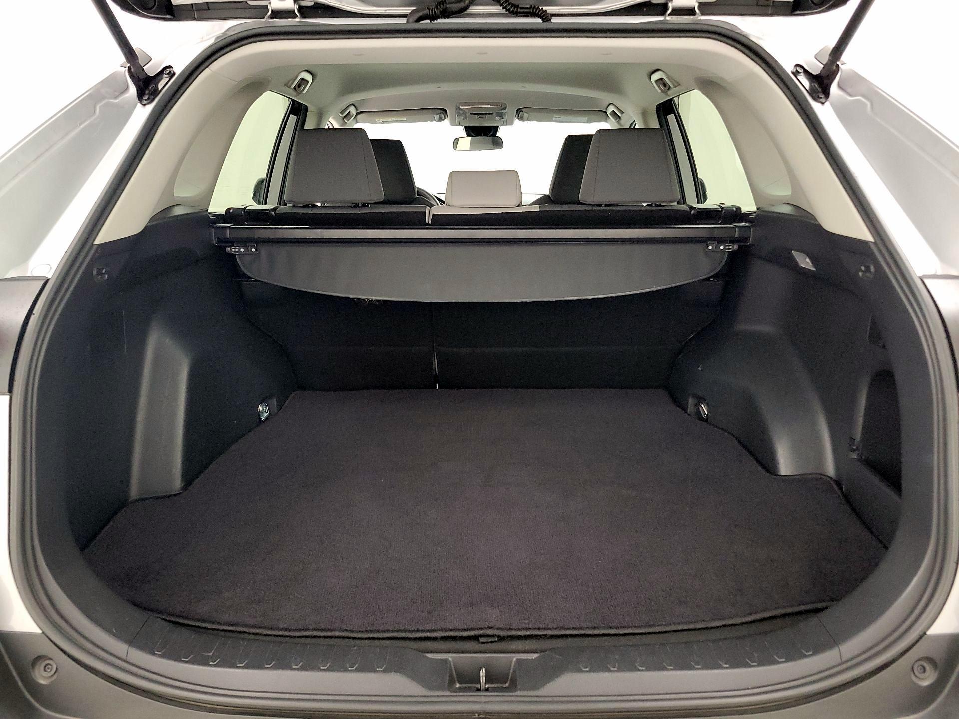 Thumbnail: 2021 Toyota RAV4 - 19