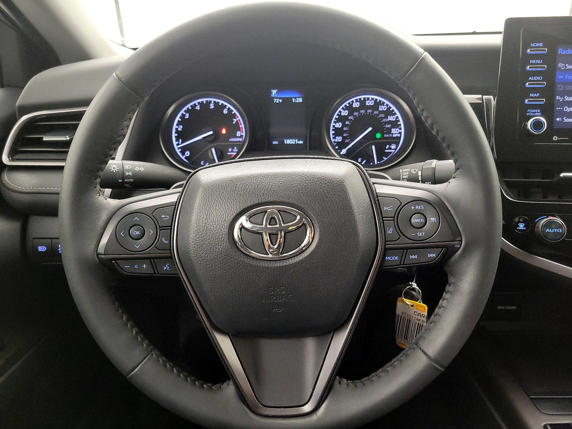 Thumbnail: 2023 Toyota Camry - 10
