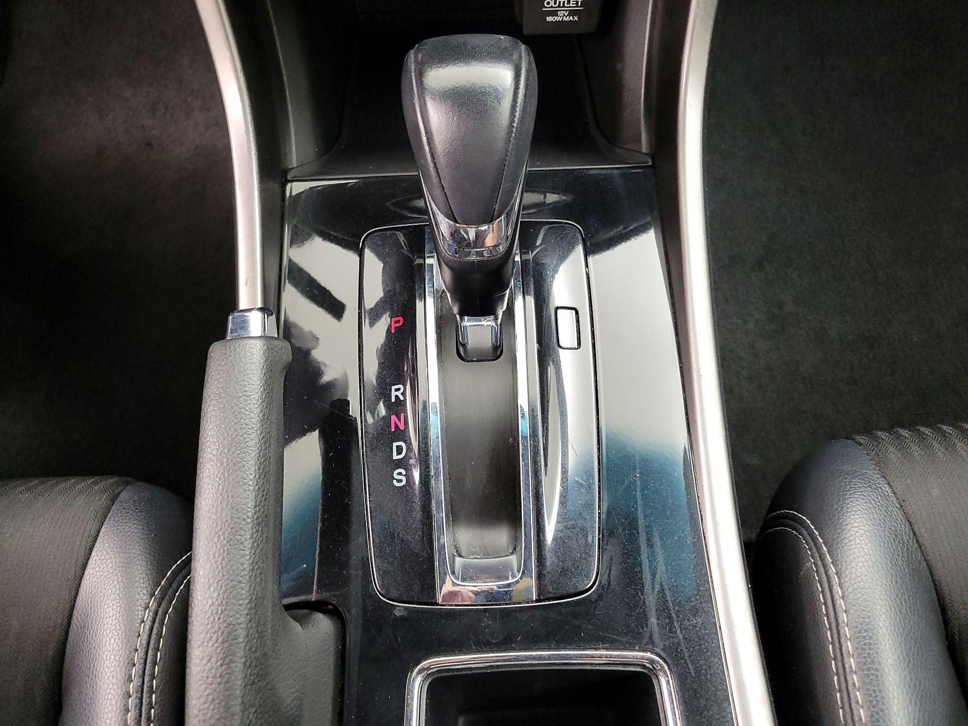 Thumbnail: 2017 Honda Accord - 17