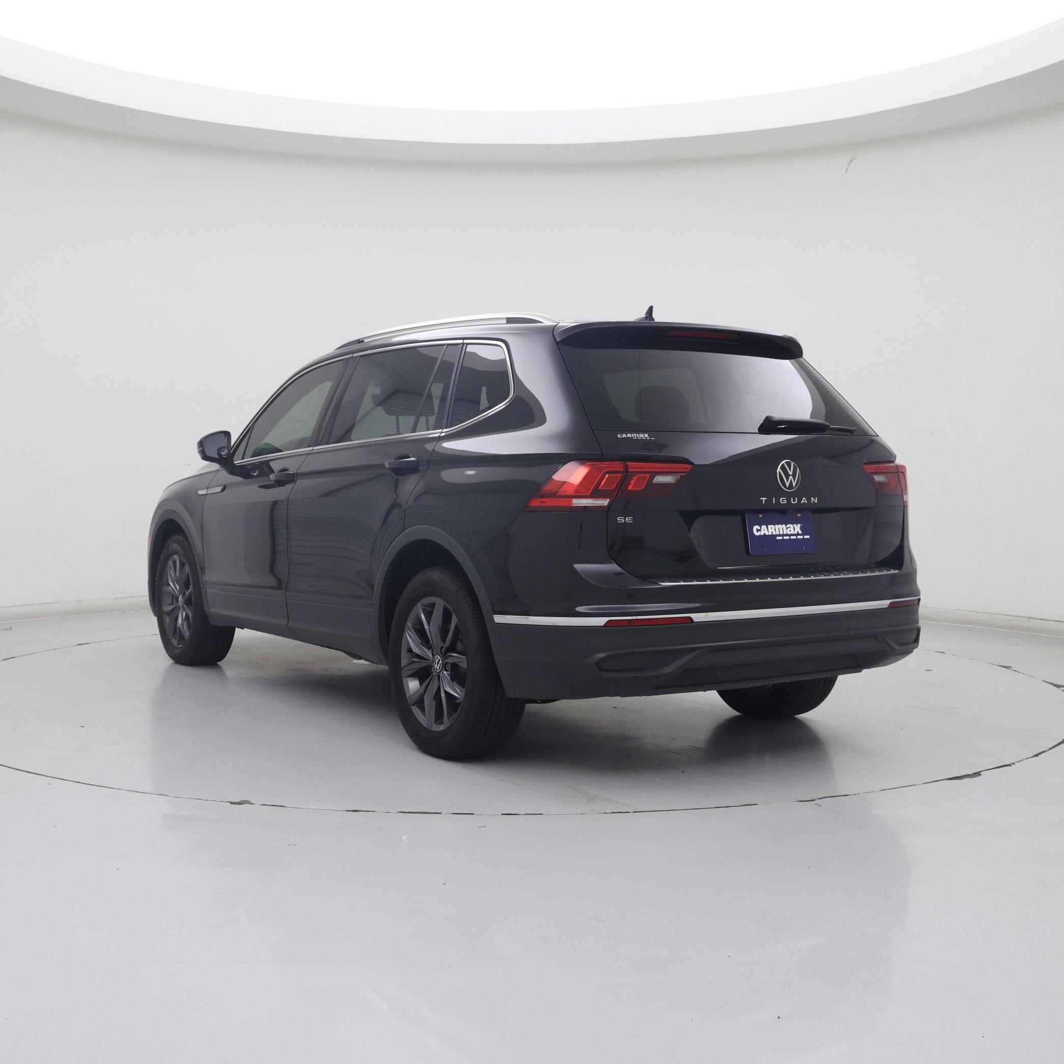 Thumbnail: 2022 Volkswagen Tiguan - 2