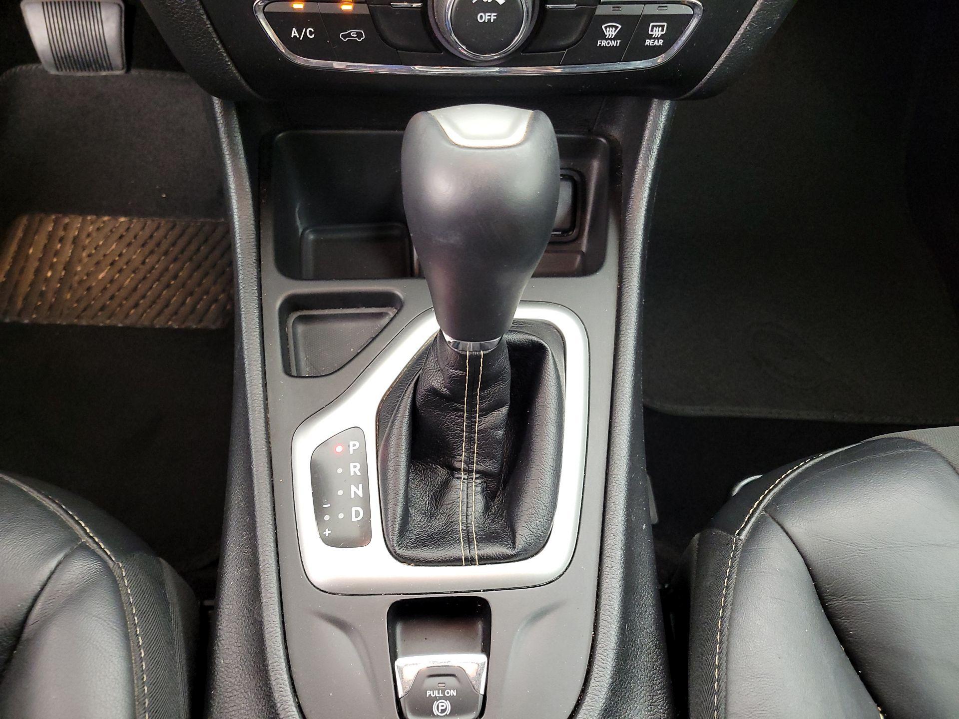Thumbnail: 2018 Jeep Cherokee - 18