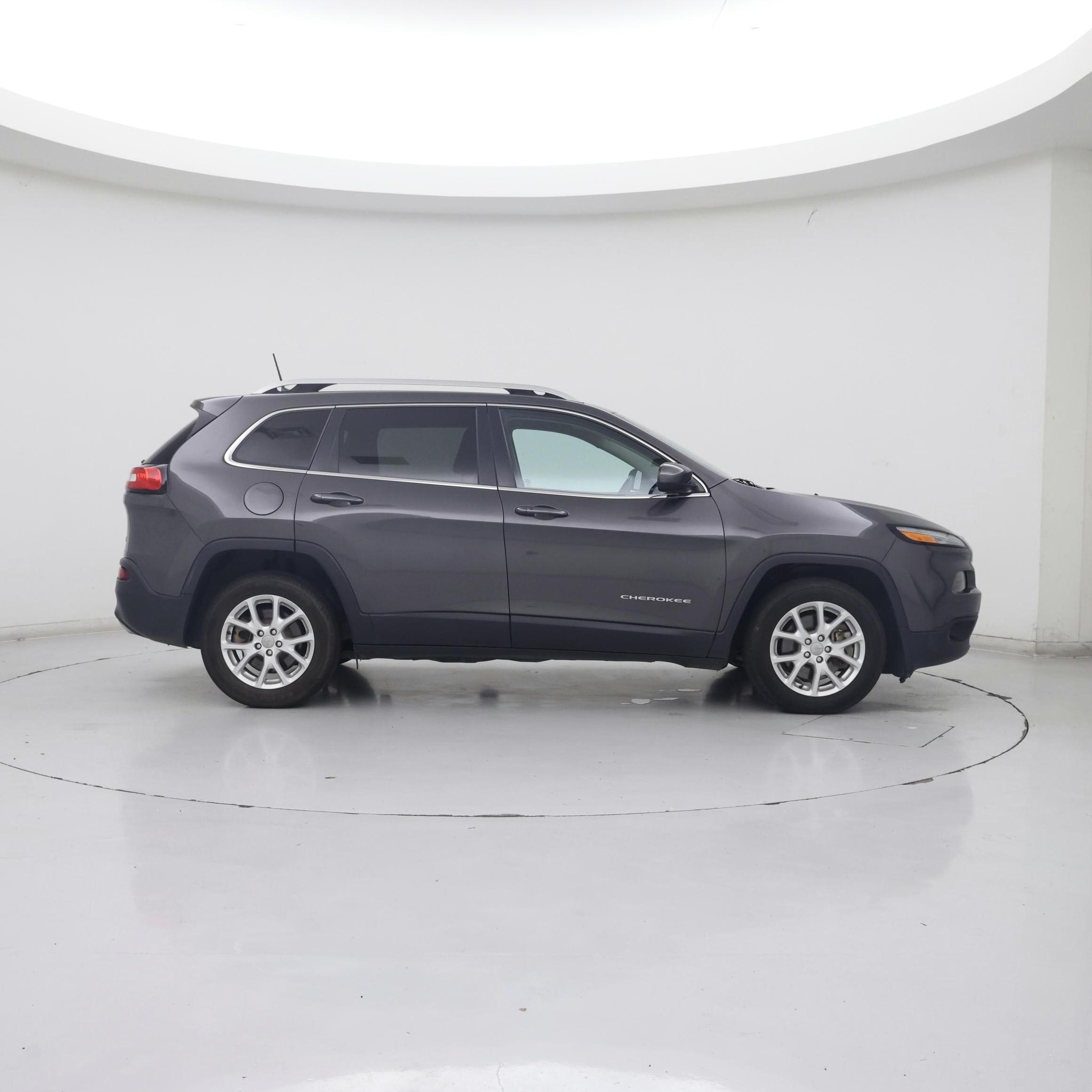 Thumbnail: 2018 Jeep Cherokee - 7
