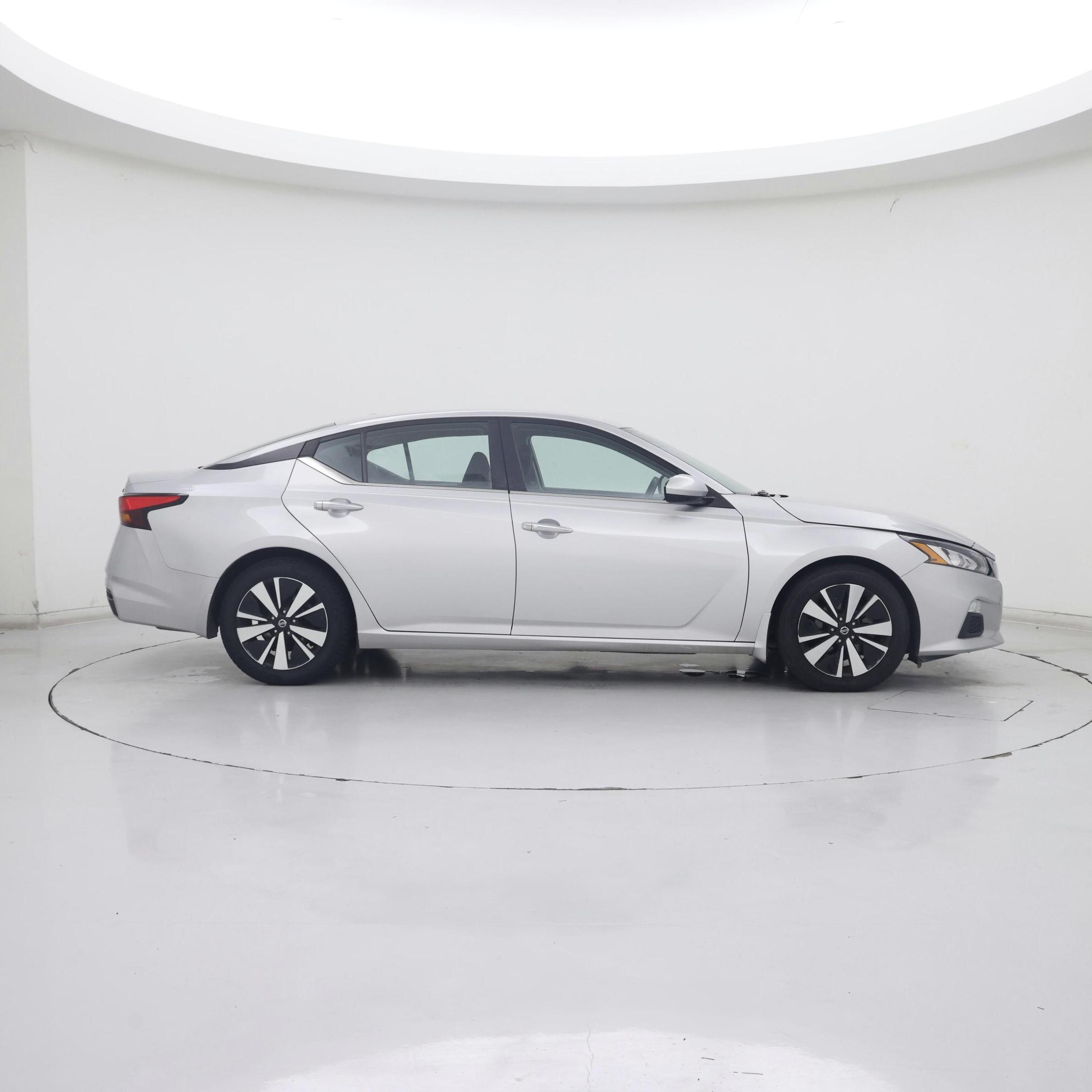 Thumbnail: 2021 Nissan Altima - 7