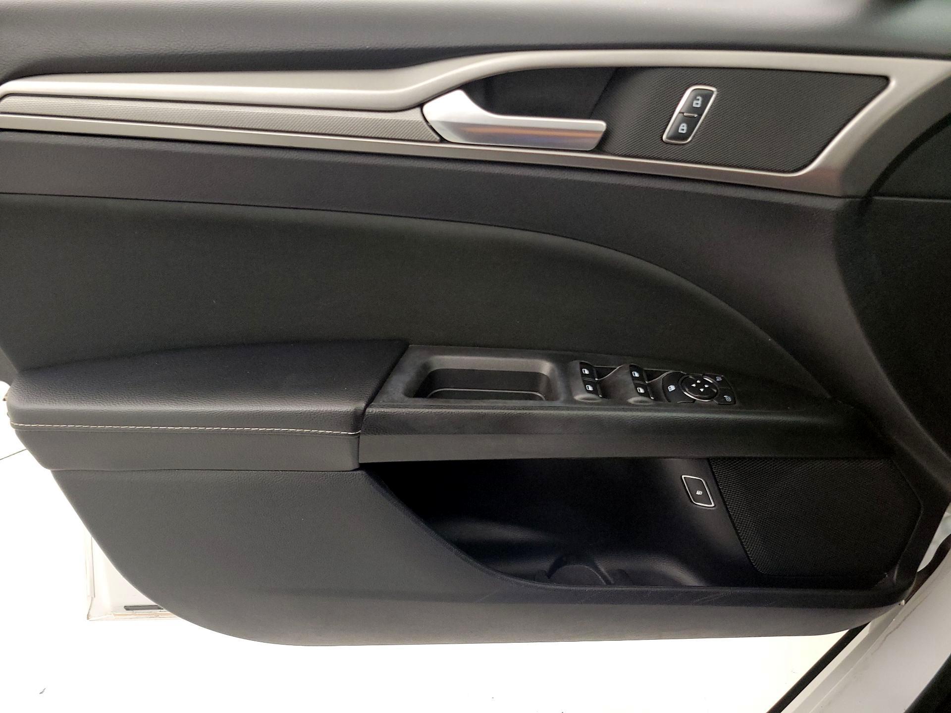 Thumbnail: 2018 Ford Fusion - 12