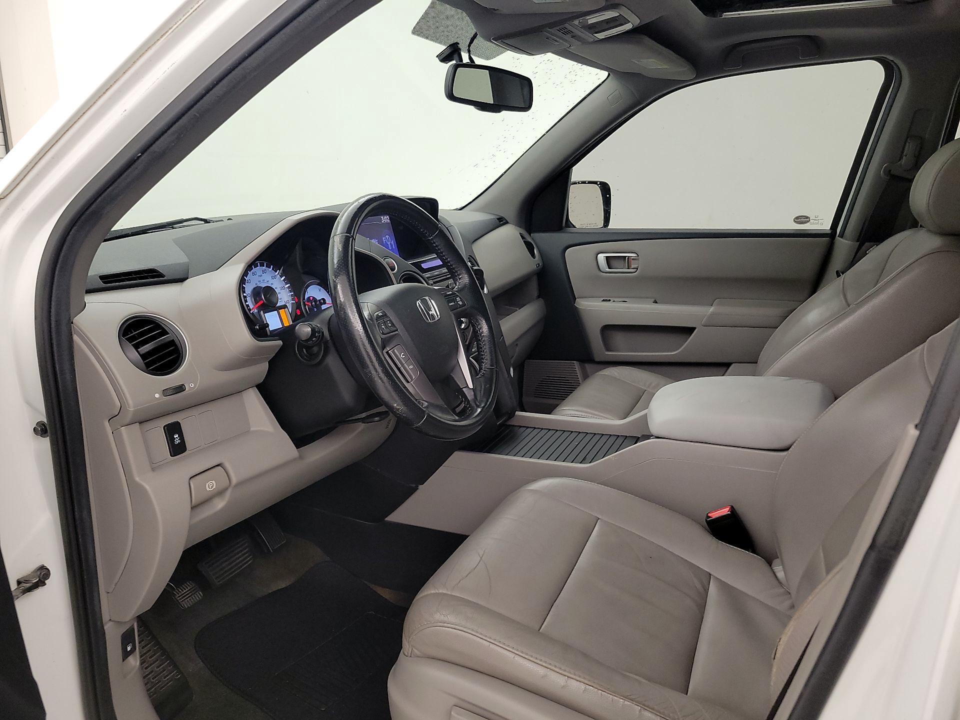 Thumbnail: 2013 Honda Pilot - 11
