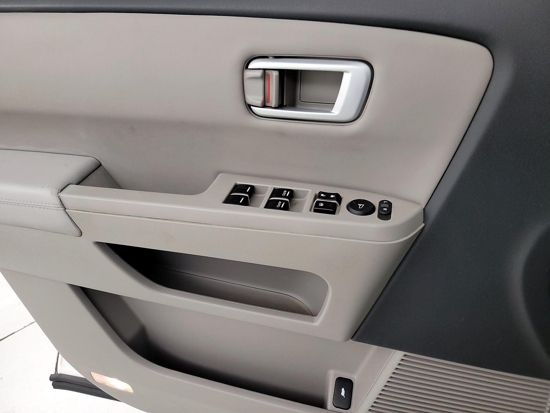 Thumbnail: 2013 Honda Pilot - 12