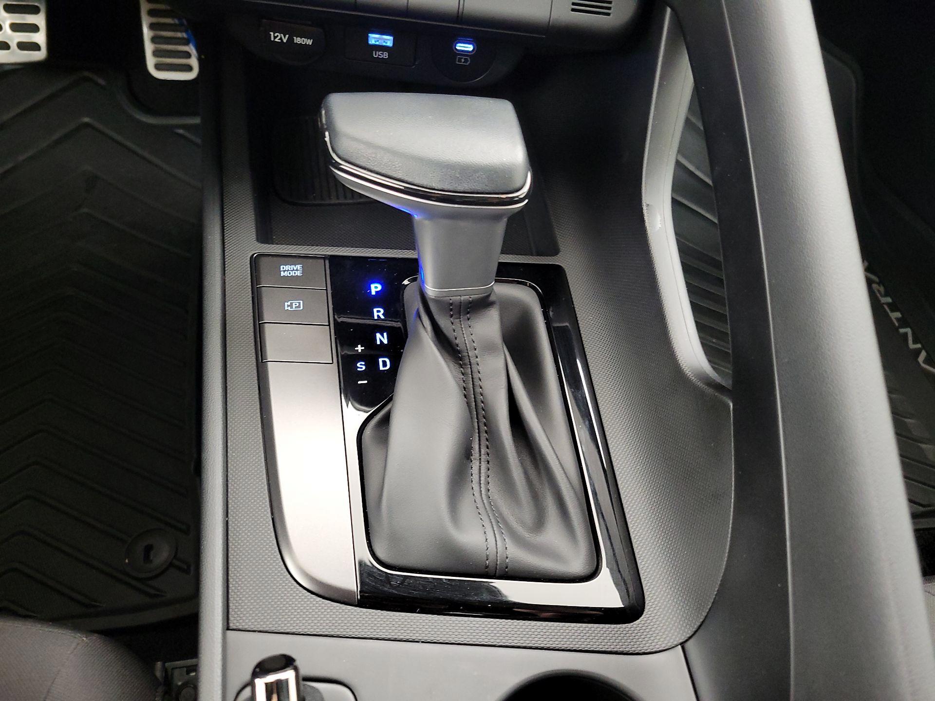 Thumbnail: 2025 Hyundai Elantra - 17