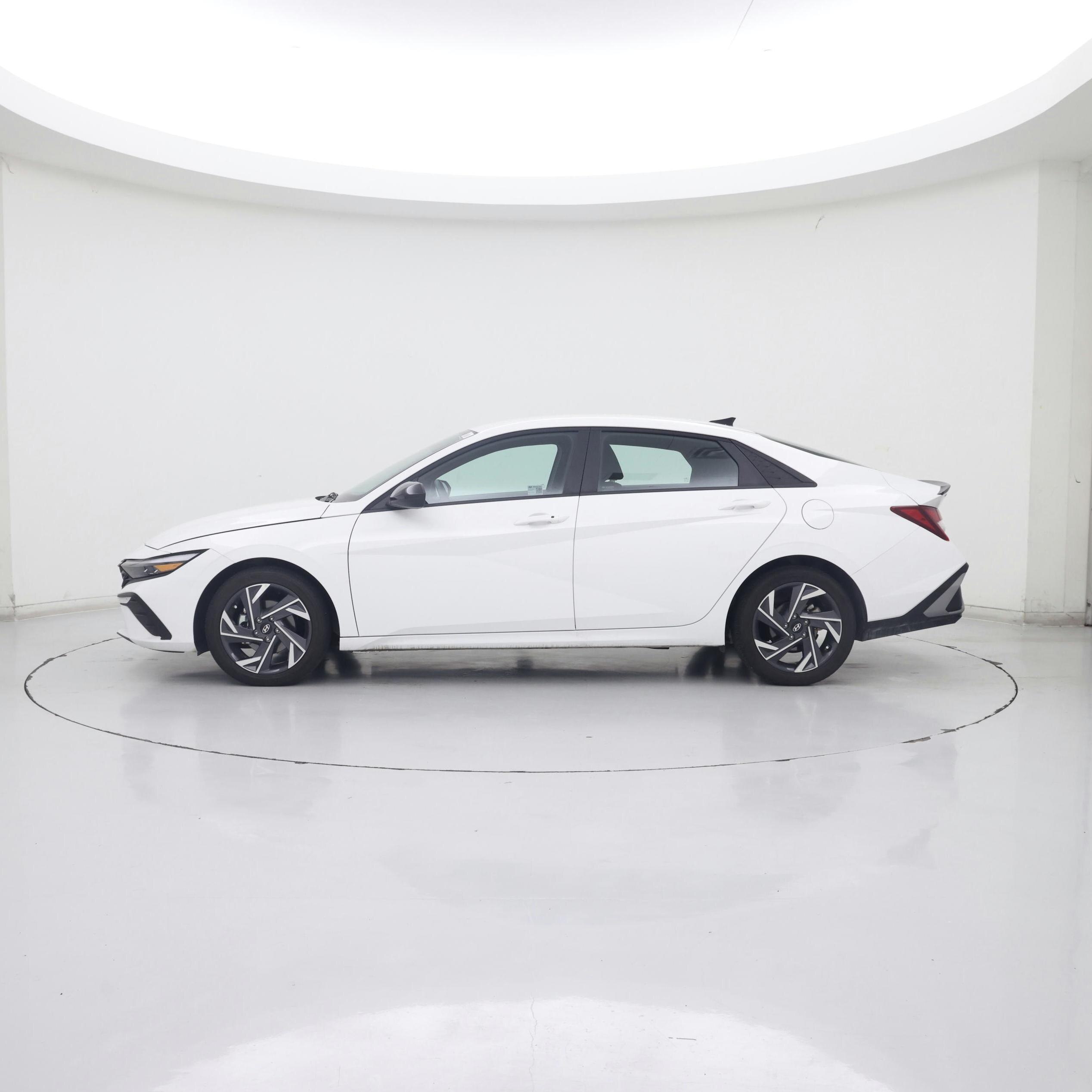 Thumbnail: 2025 Hyundai Elantra - 3