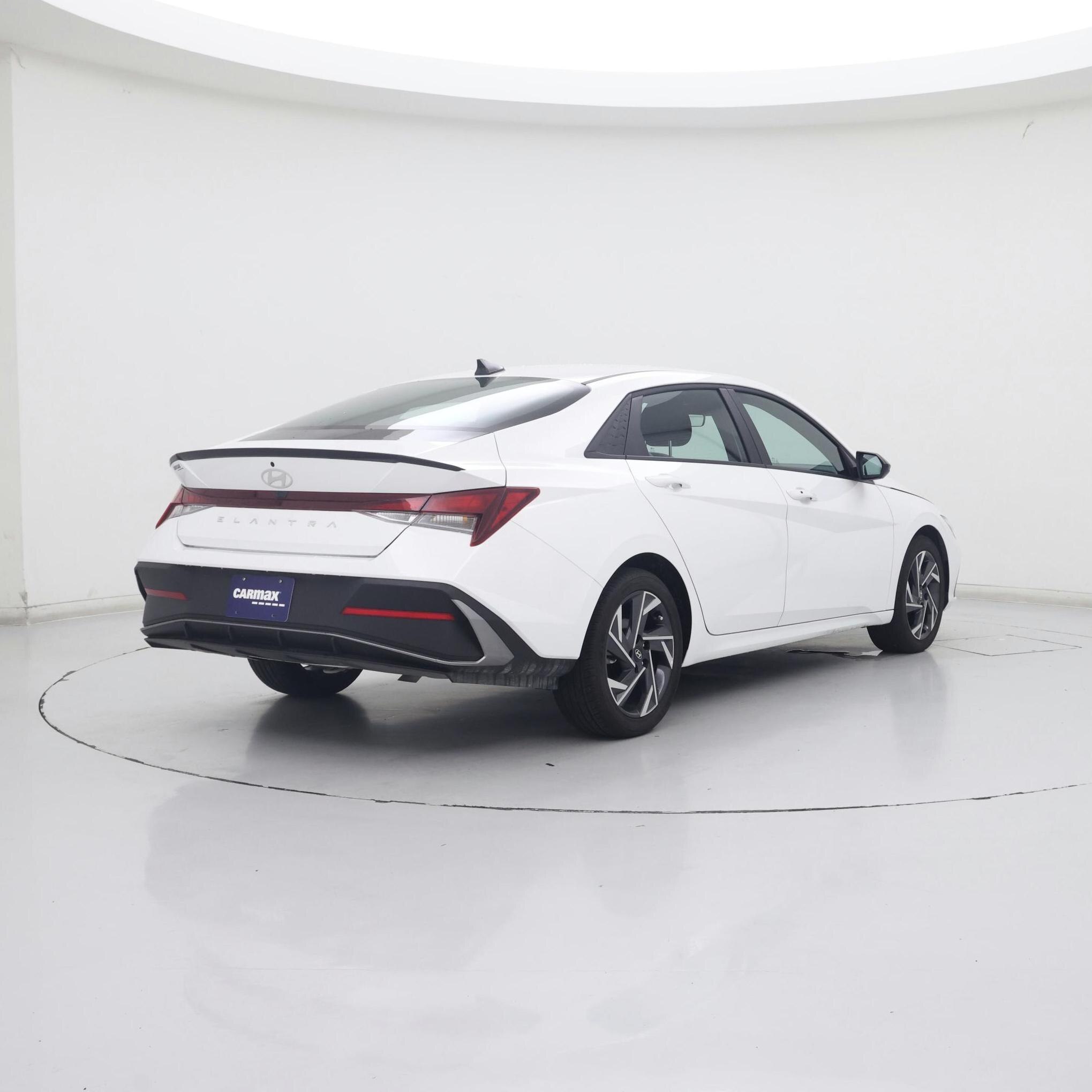 Thumbnail: 2025 Hyundai Elantra - 8