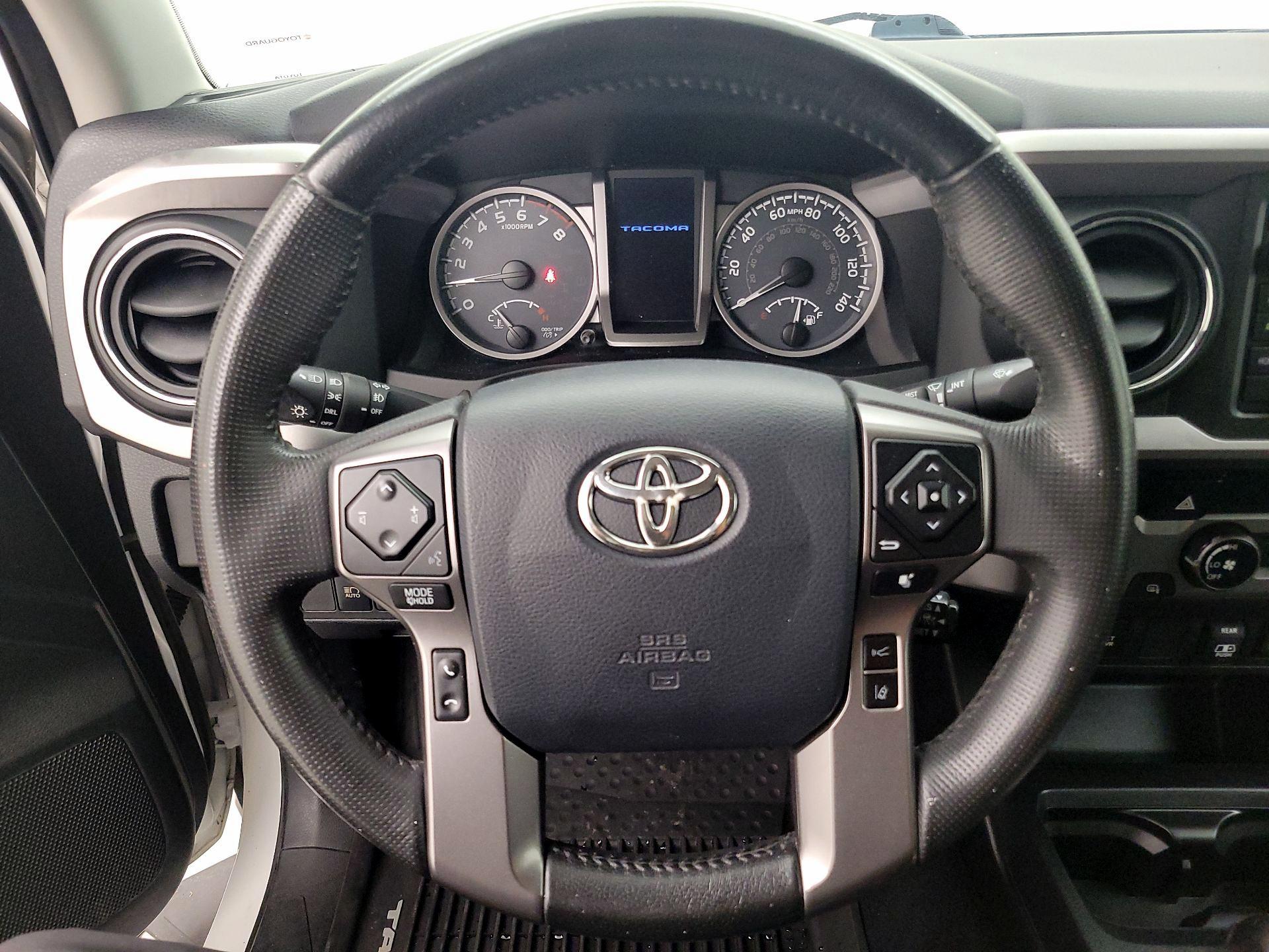 Thumbnail: 2018 Toyota Tacoma - 10