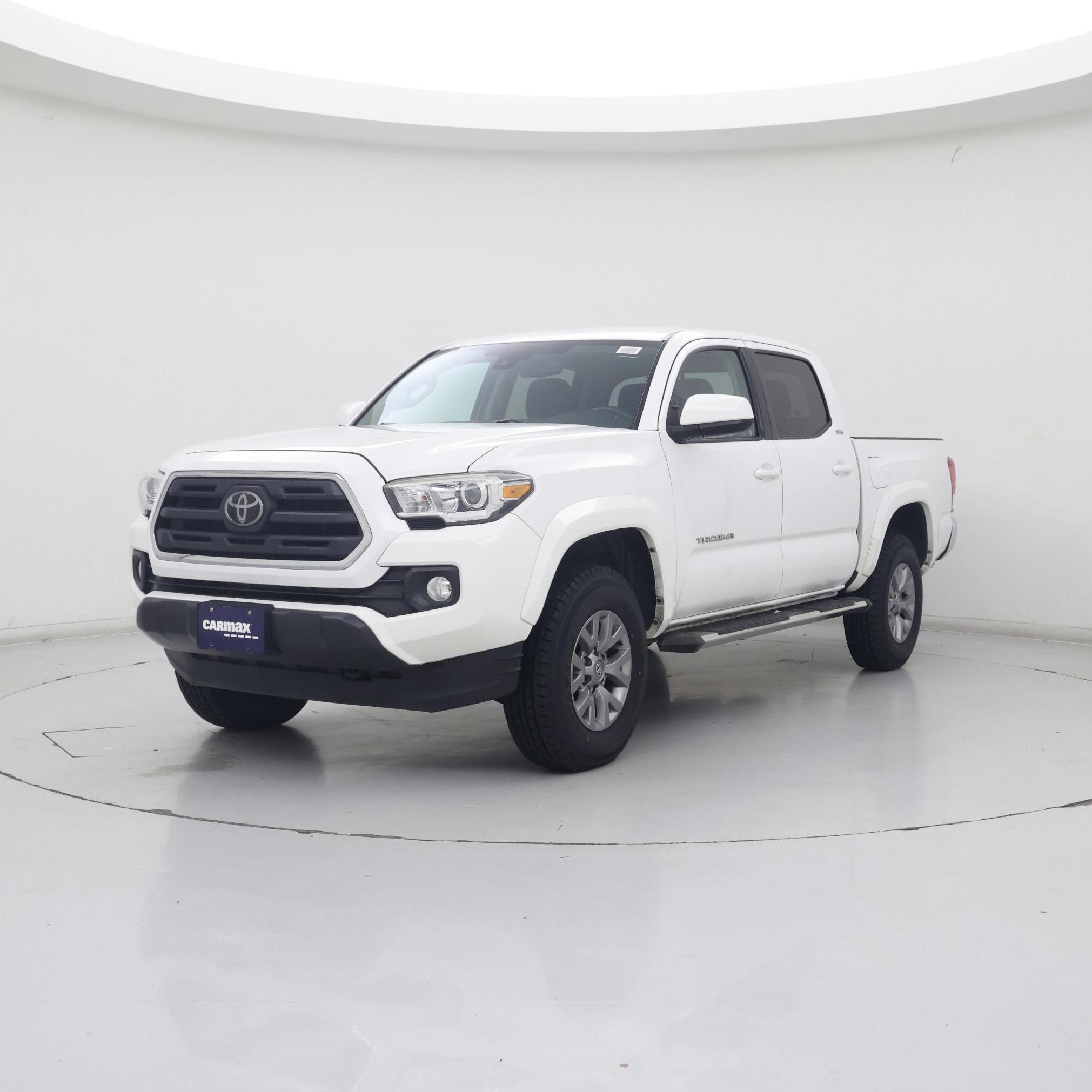 Thumbnail: 2018 Toyota Tacoma - 4