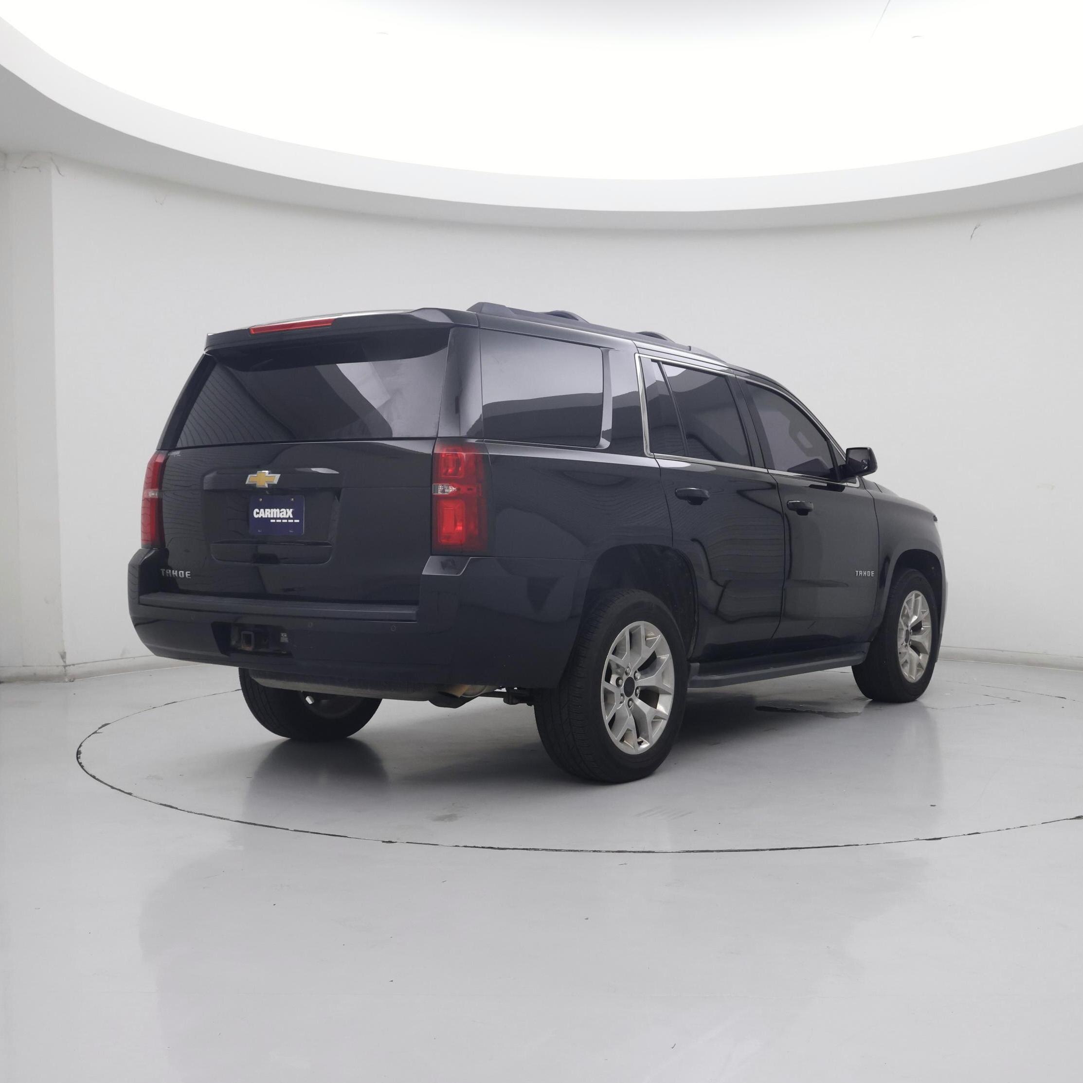 Thumbnail: 2017 Chevrolet Tahoe - 8