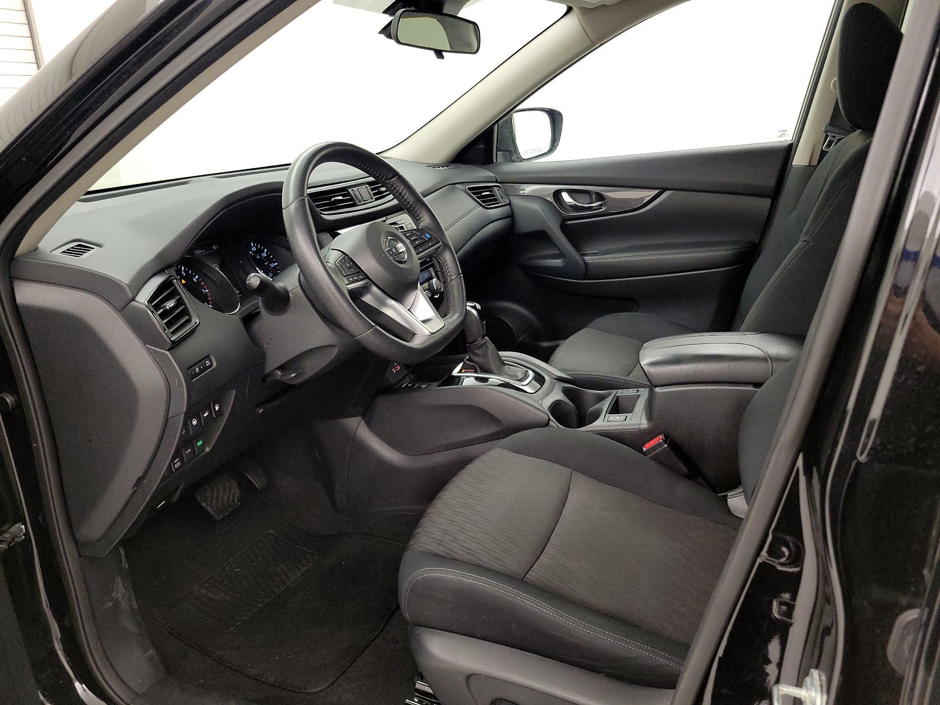 Thumbnail: 2019 Nissan Rogue - 11