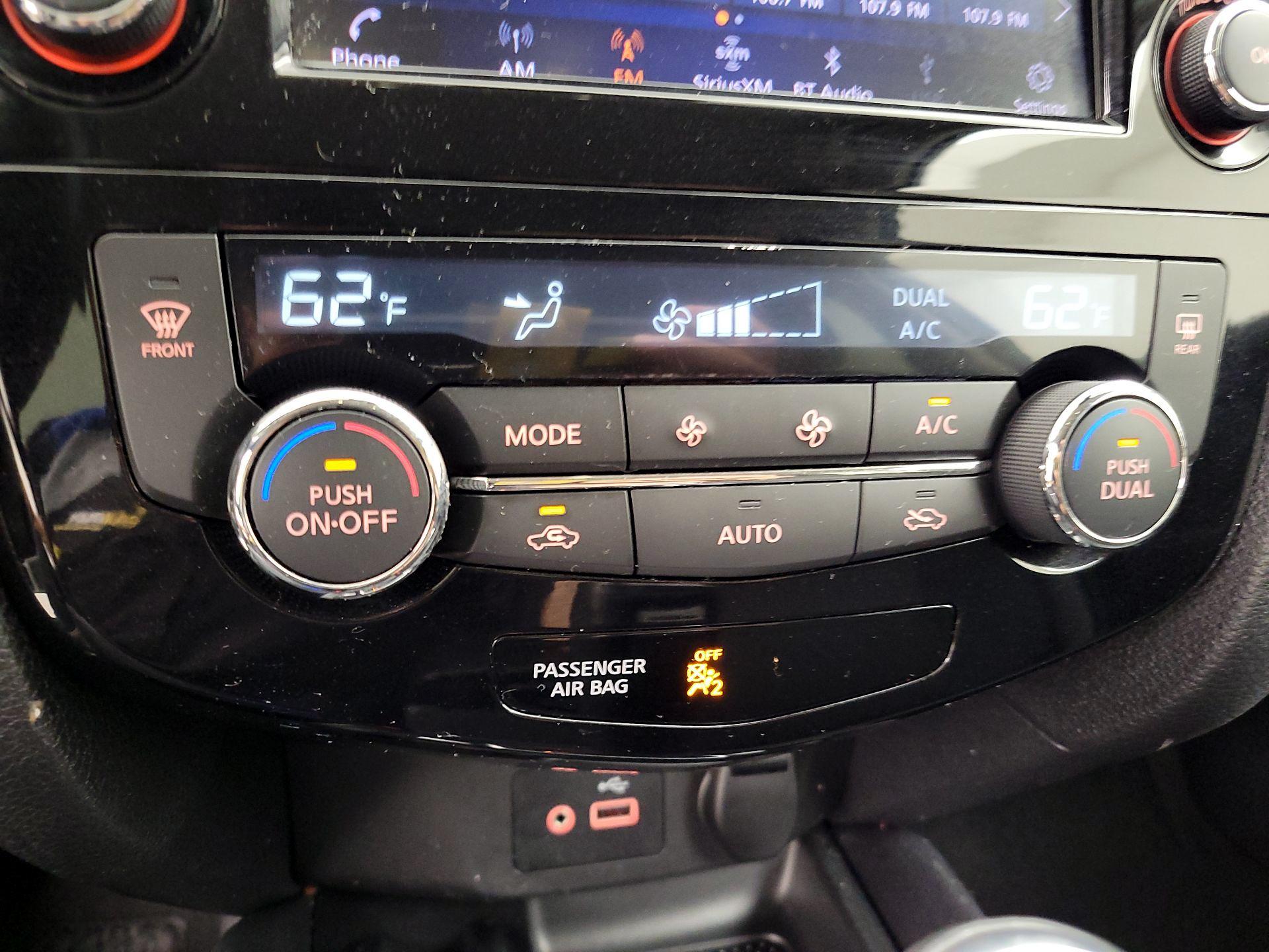Thumbnail: 2019 Nissan Rogue - 17