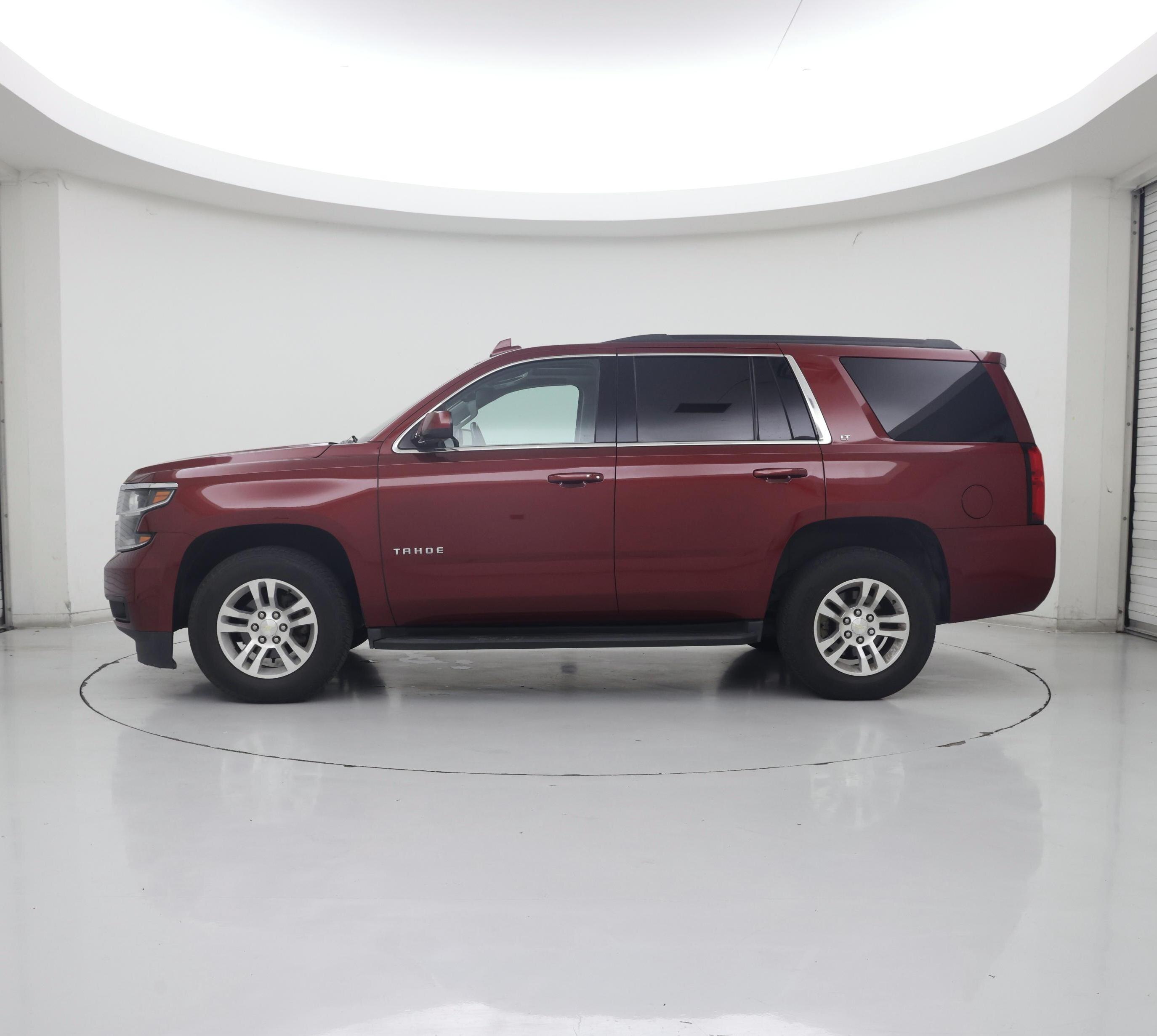Thumbnail: 2017 Chevrolet Tahoe - 3