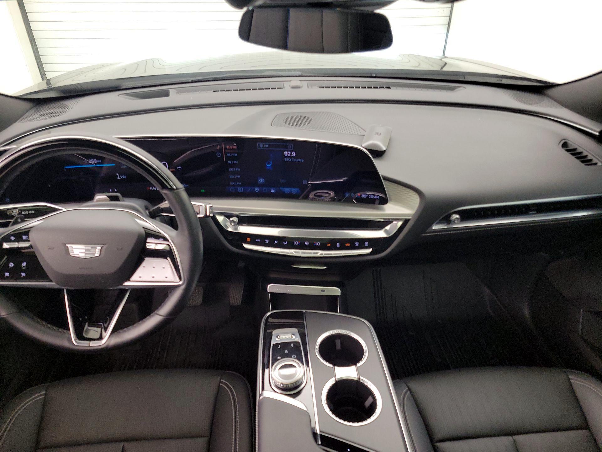 Thumbnail: 2024 Cadillac Lyriq - 9