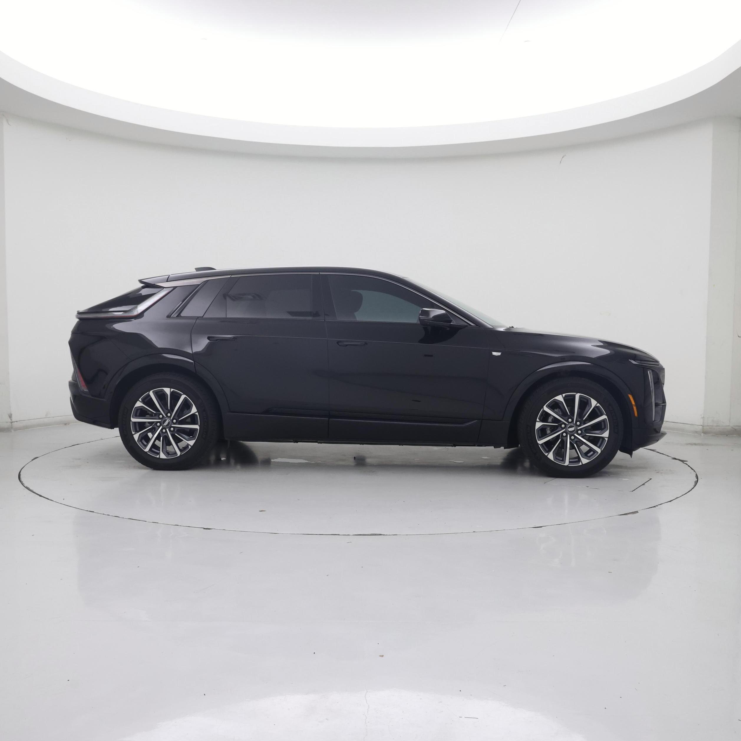Thumbnail: 2024 Cadillac Lyriq - 7