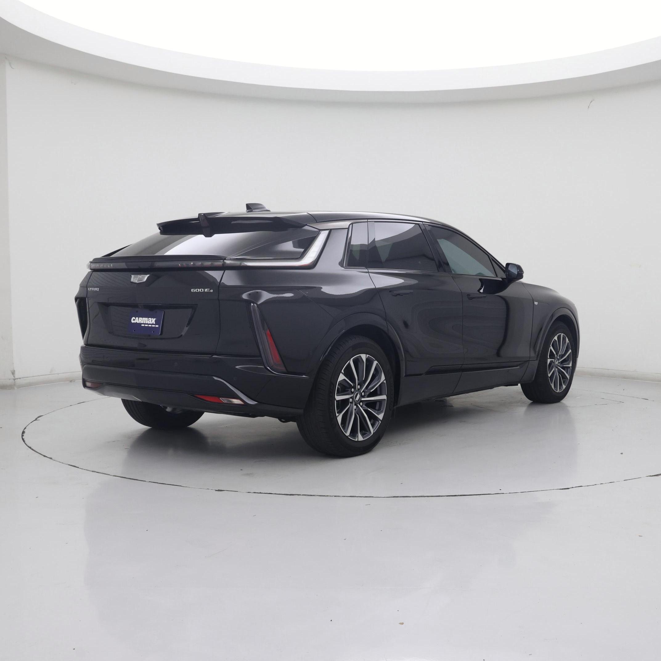 Thumbnail: 2024 Cadillac Lyriq - 8