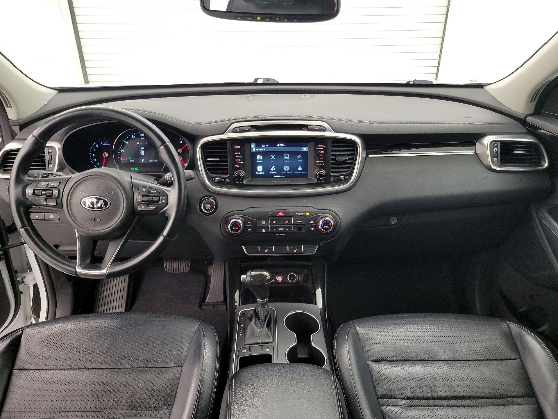 Thumbnail: 2017 Kia Sorento - 9