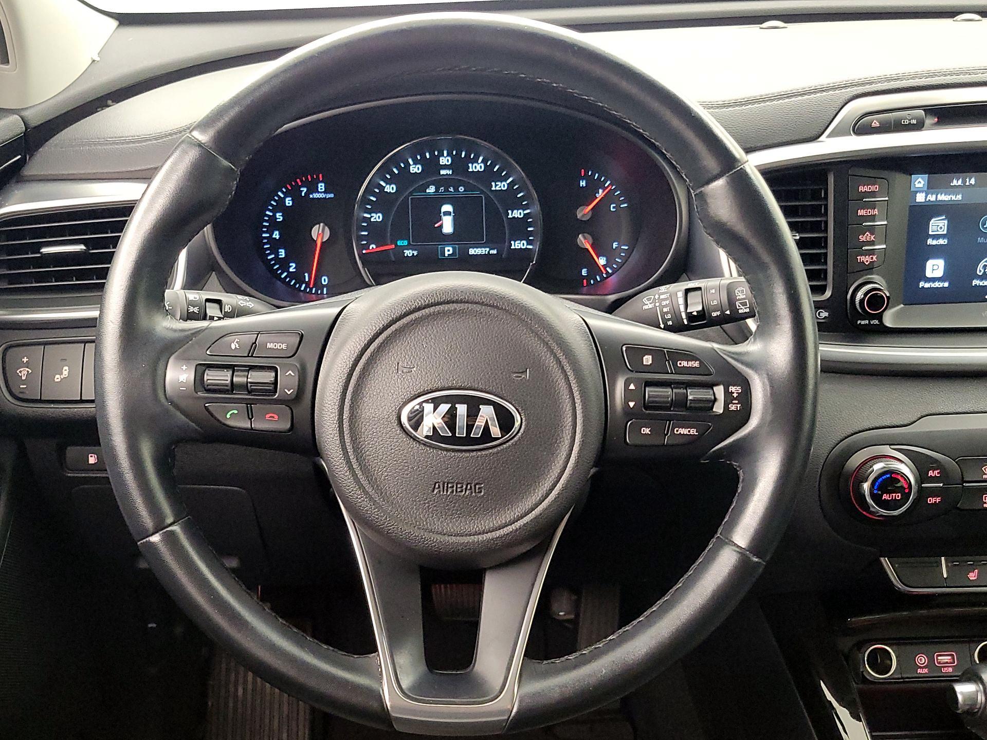 Thumbnail: 2017 Kia Sorento - 10